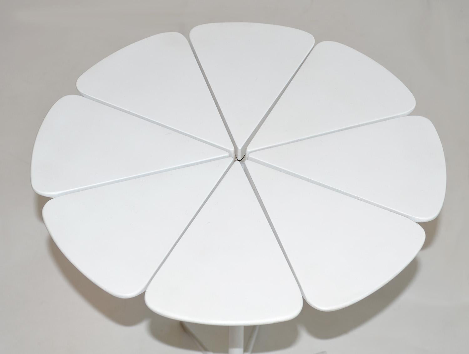 Mid-Century Modern Pair of Early Richard Schultz Petal Tables by Knoll, 1960's