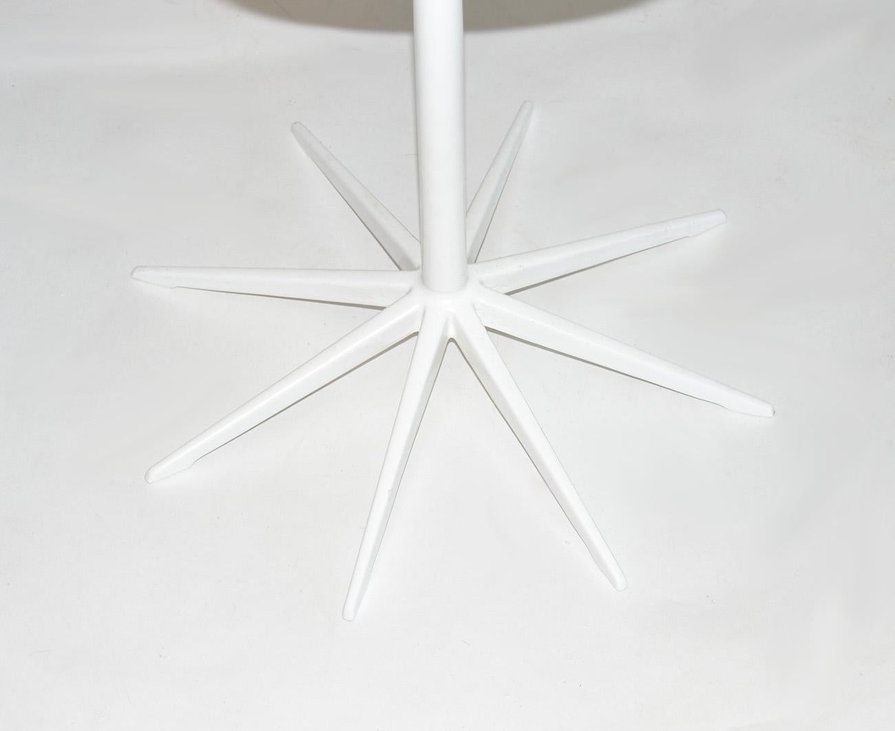 Pair of Early Richard Schultz Petal Tables by Knoll, 1960's In Good Condition In Fort Lauderdale, FL