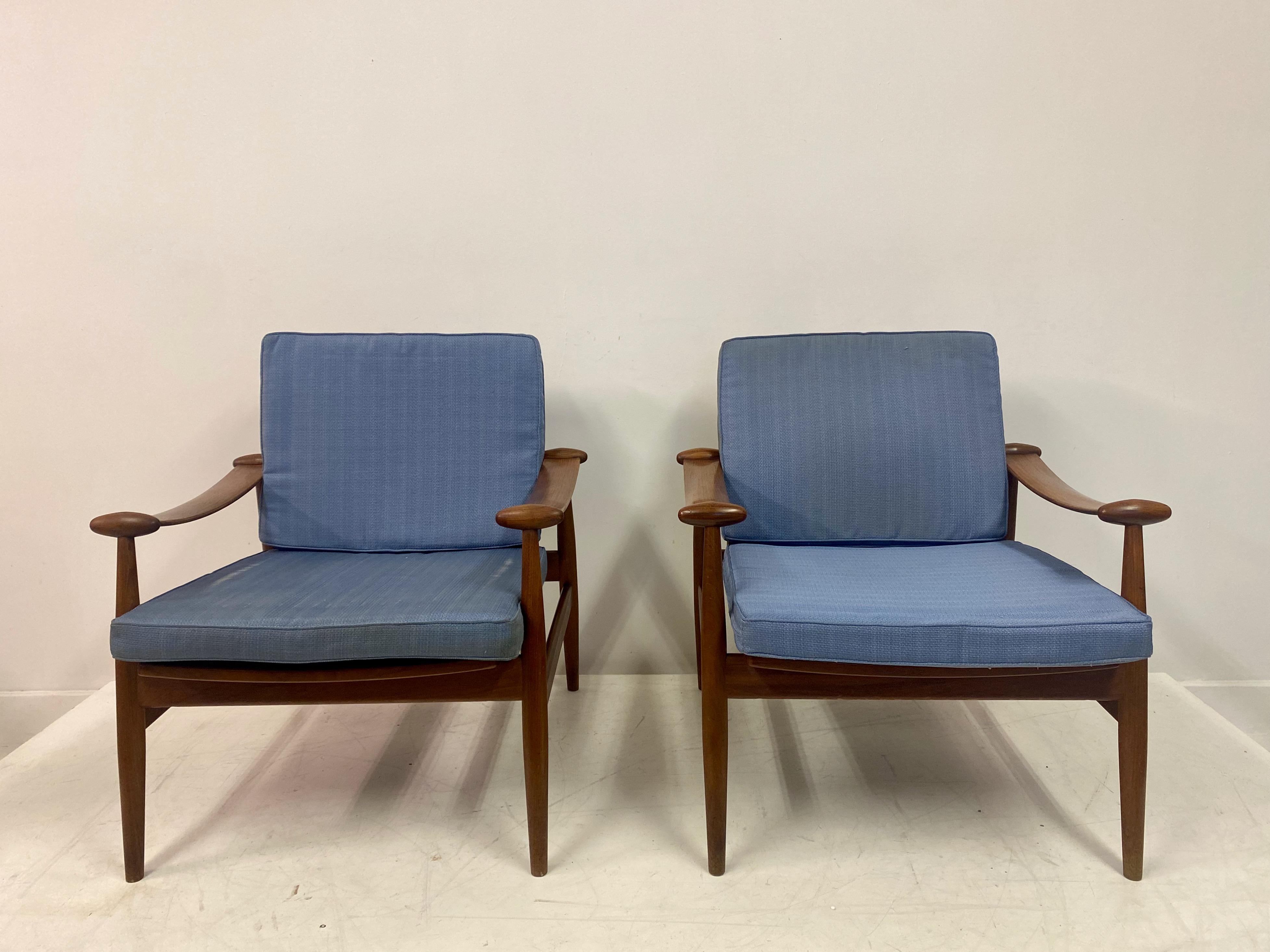 Mid-Century Modern Pair Of  Early Spade Chairs In Teak By Finn Juhl For France And Daverkosen