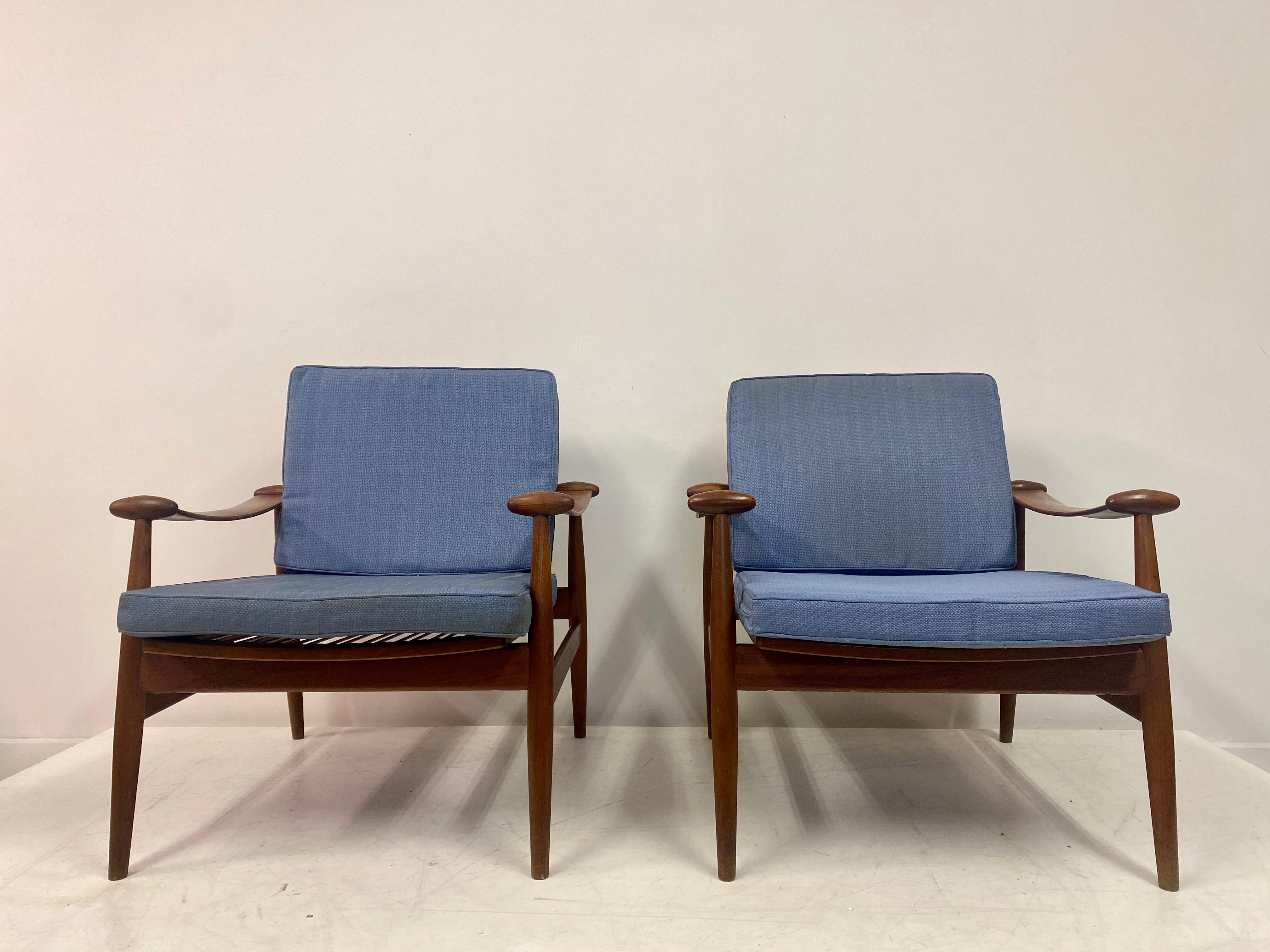 Danish Pair Of  Early Spade Chairs In Teak By Finn Juhl For France And Daverkosen