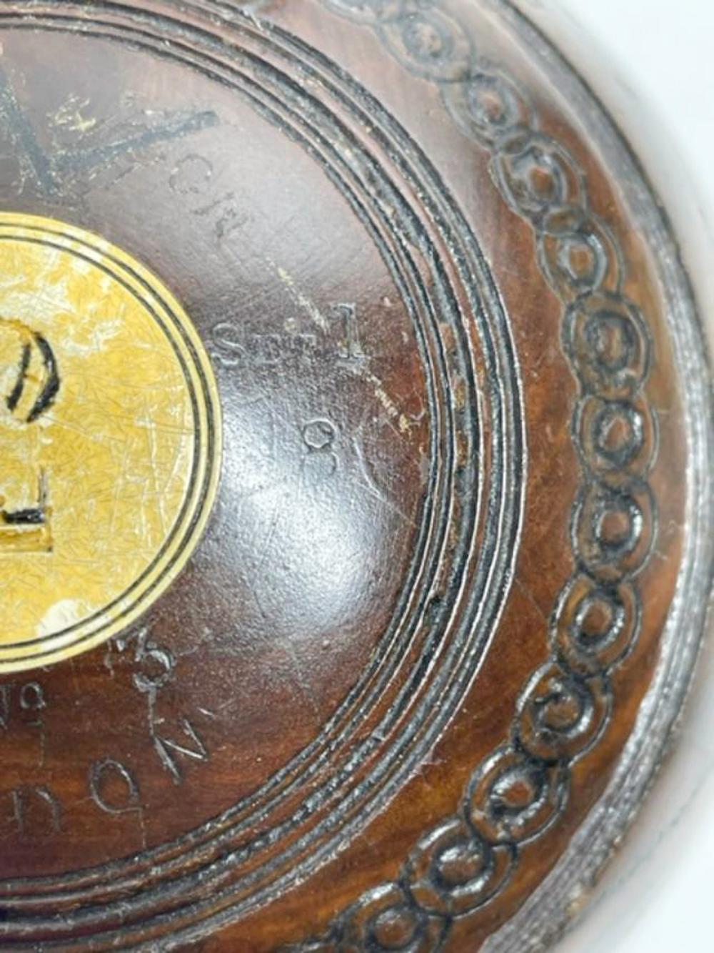 Paire de coupes à gazon en Lignum Vitae du début du Twentieth sur des stands en forme de serre-livres personnalisés en vente 3