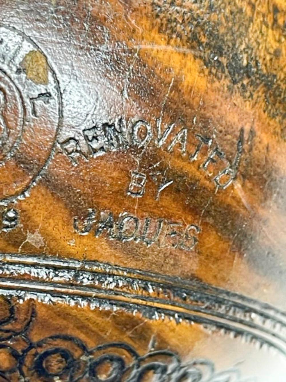 Paire de coupes à gazon en Lignum Vitae du début du Twentieth sur des stands en forme de serre-livres personnalisés en vente 5