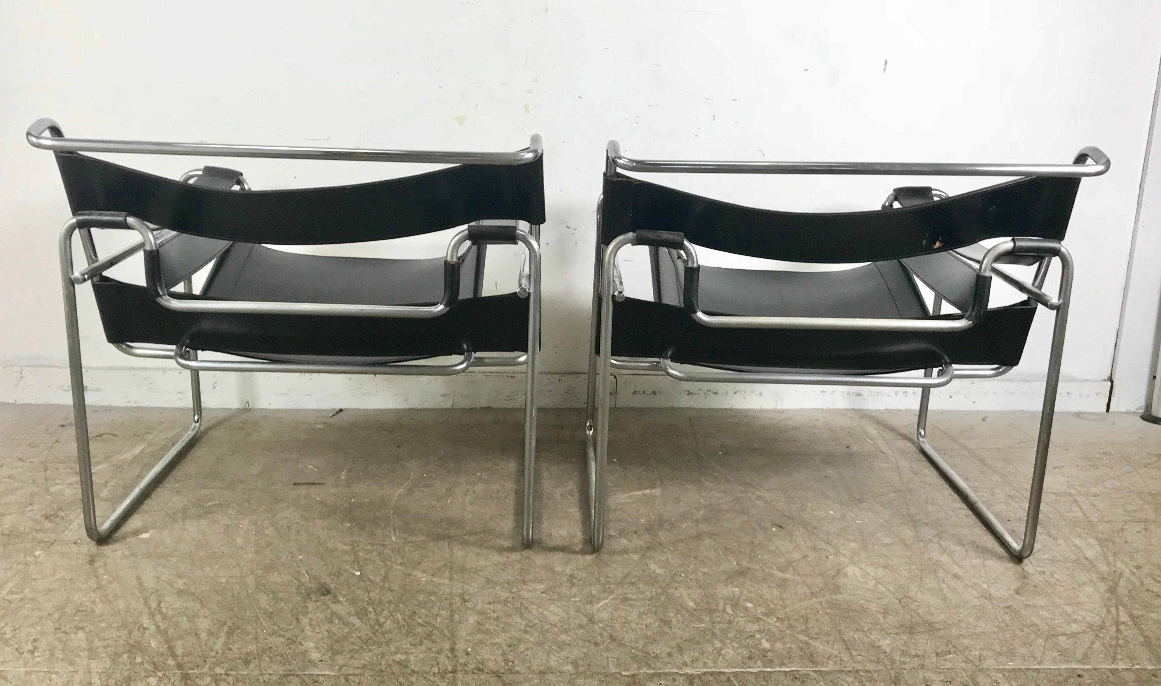 Steel Pair of Early Wassily Chairs by Marcel Breuer for Knoll, Leather and Chrome For Sale