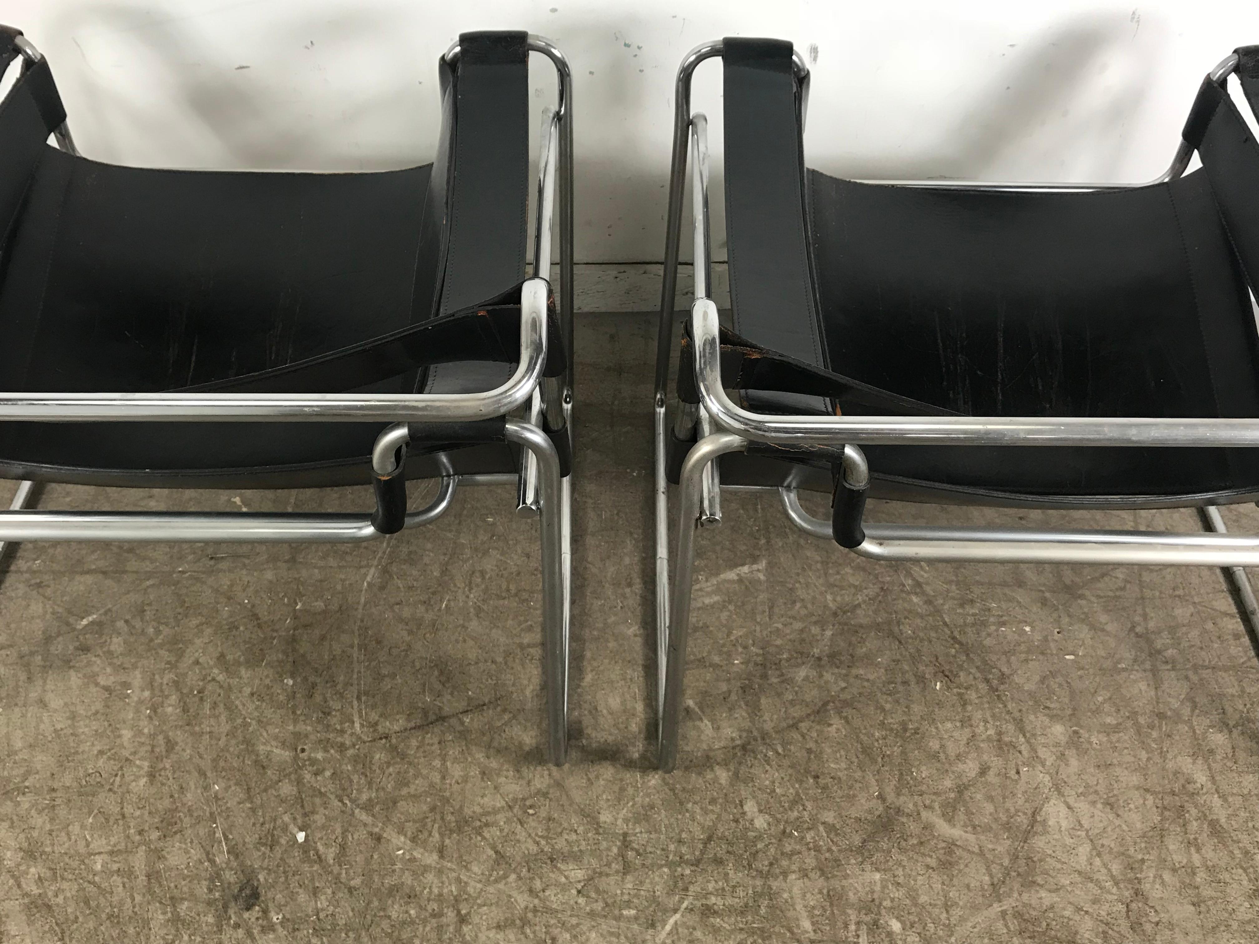 Pair of Early Wassily Chairs by Marcel Breuer for Knoll, Leather and Chrome For Sale 1