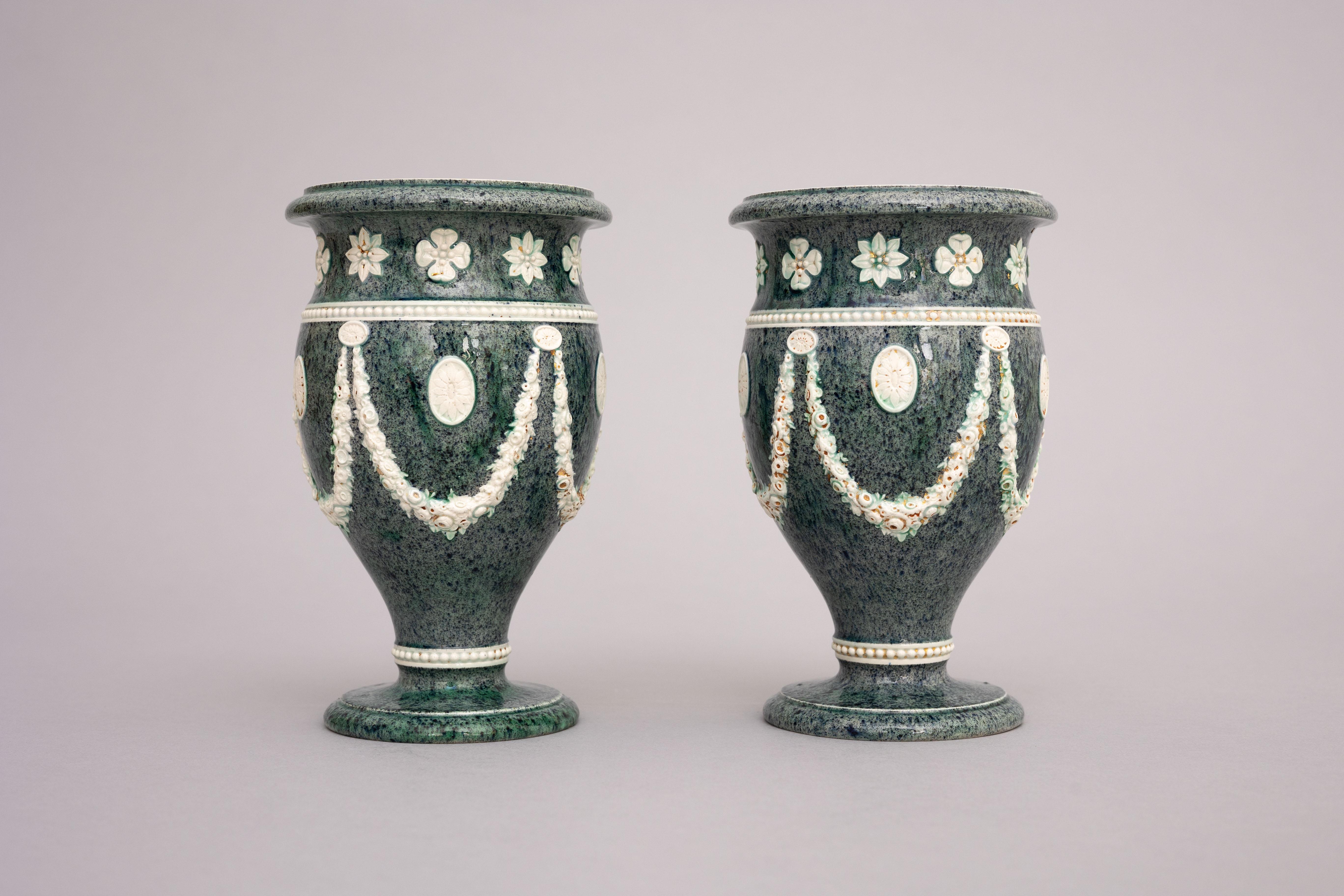 Glazed Pair of Early Wedgwood Pearlware Porphyry Urns
