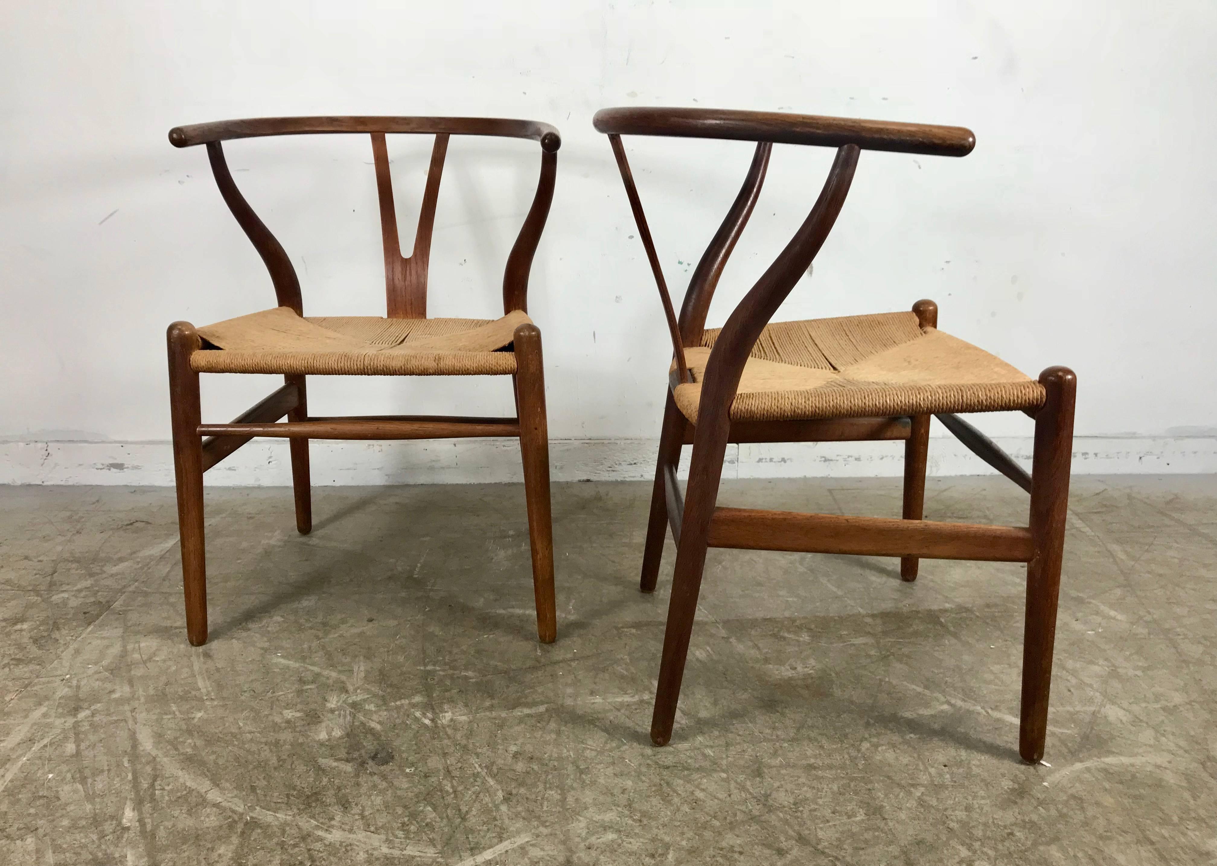 Danish Pair of Early Wishbone Chairs in Oak Designed by Hans Wegner