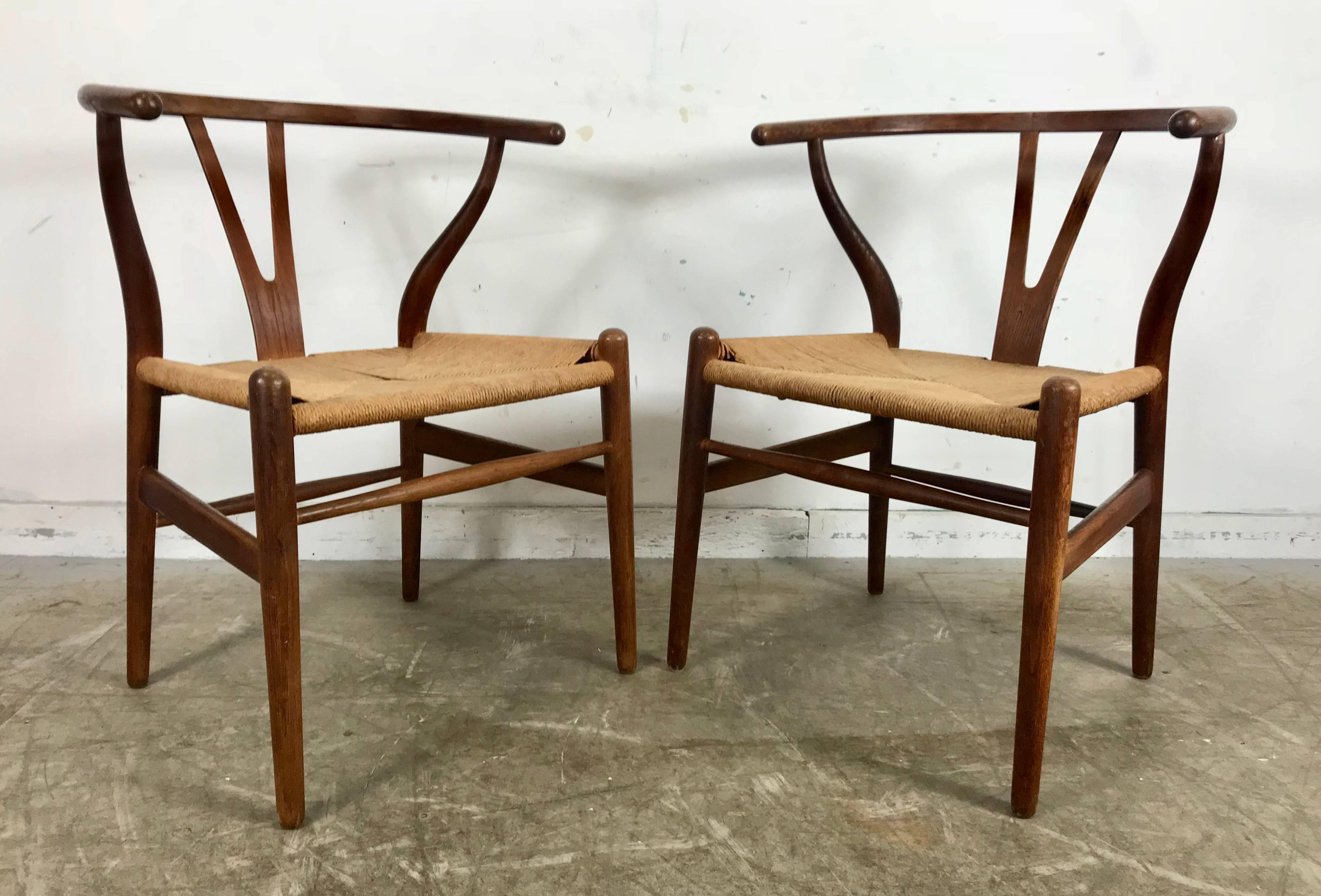 Rope Pair of Early Wishbone Chairs in Oak Designed by Hans Wegner