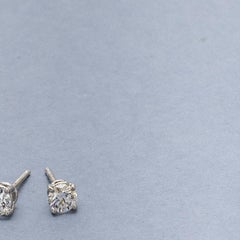 Pair of earrings in 18K white Gold
