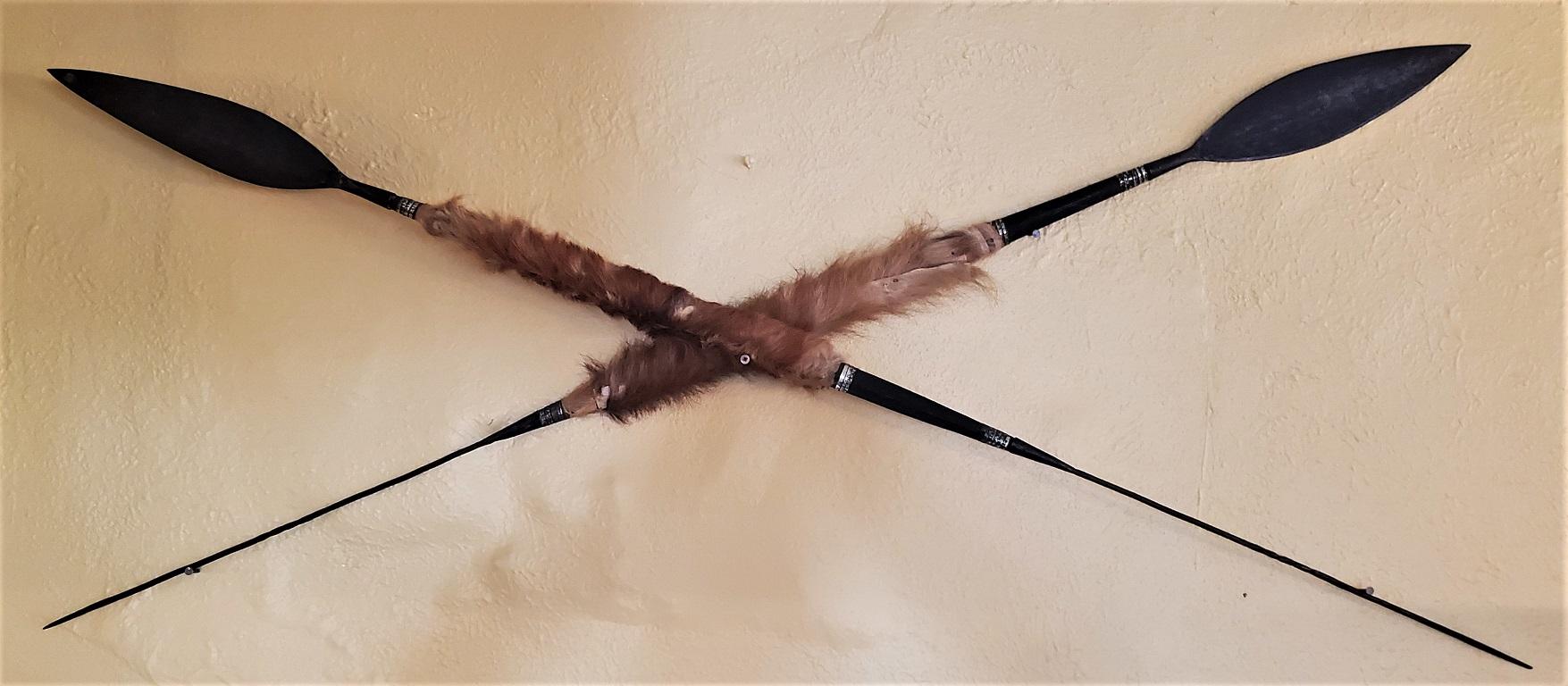 Pair of East African Throwing Short Spears In Good Condition In Dallas, TX