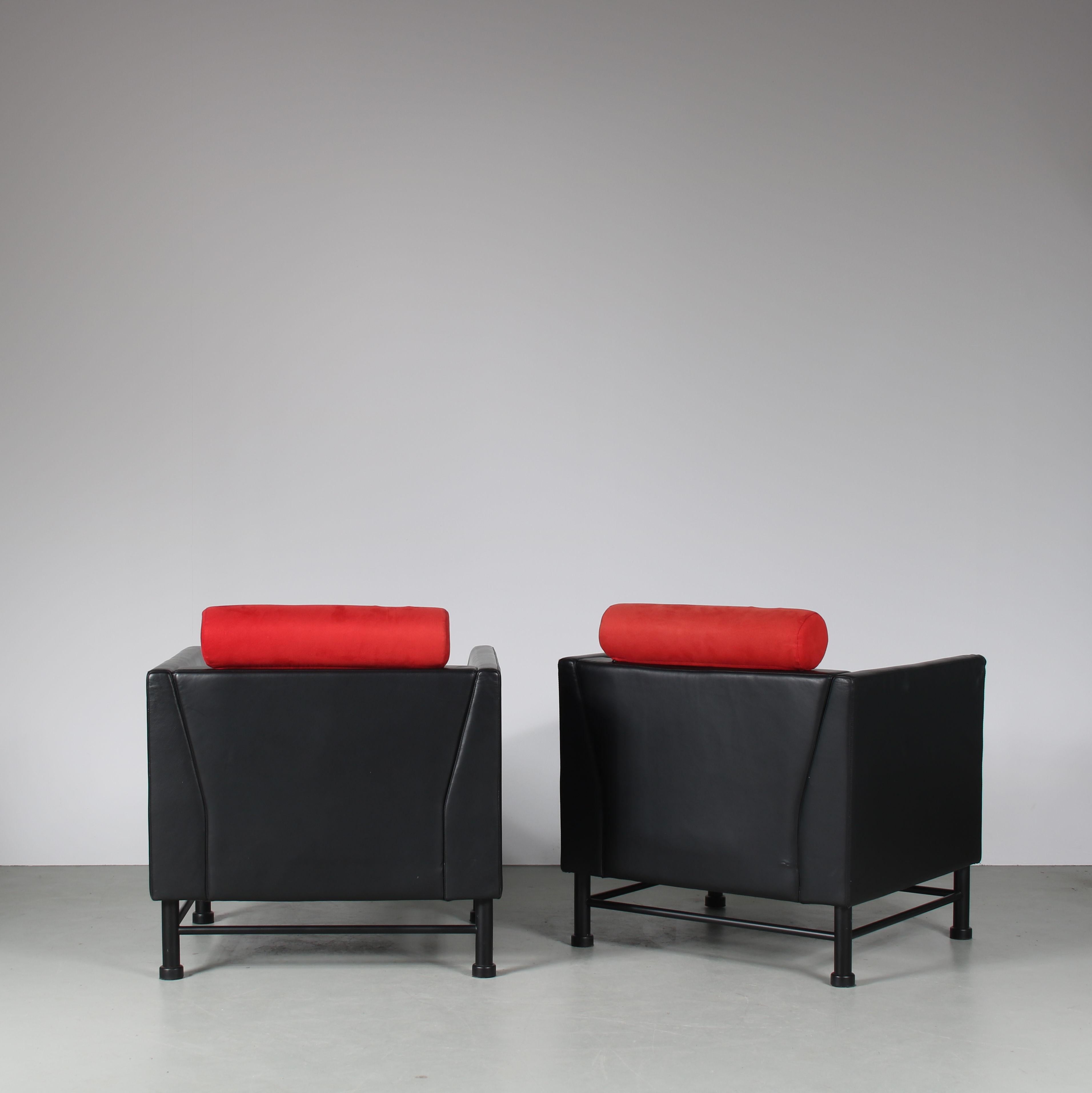 Pair of “East Side” Chairs by Ettore Sottsass for Knoll International, USA, 1980 In Good Condition In Amsterdam, NL