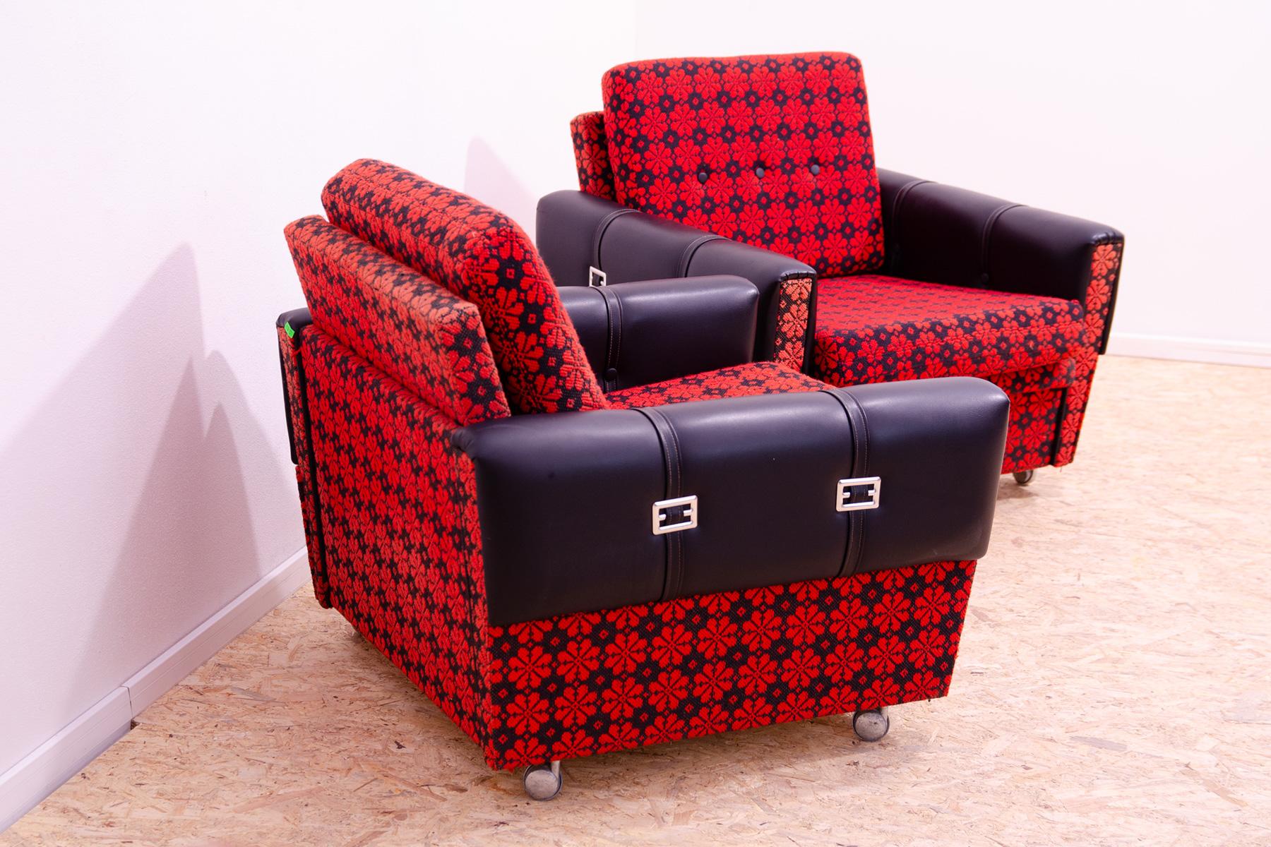 Pair of Eastern bloc Vintage armchairs, 1970´s, Czechoslovakia In Good Condition For Sale In Prague 8, CZ