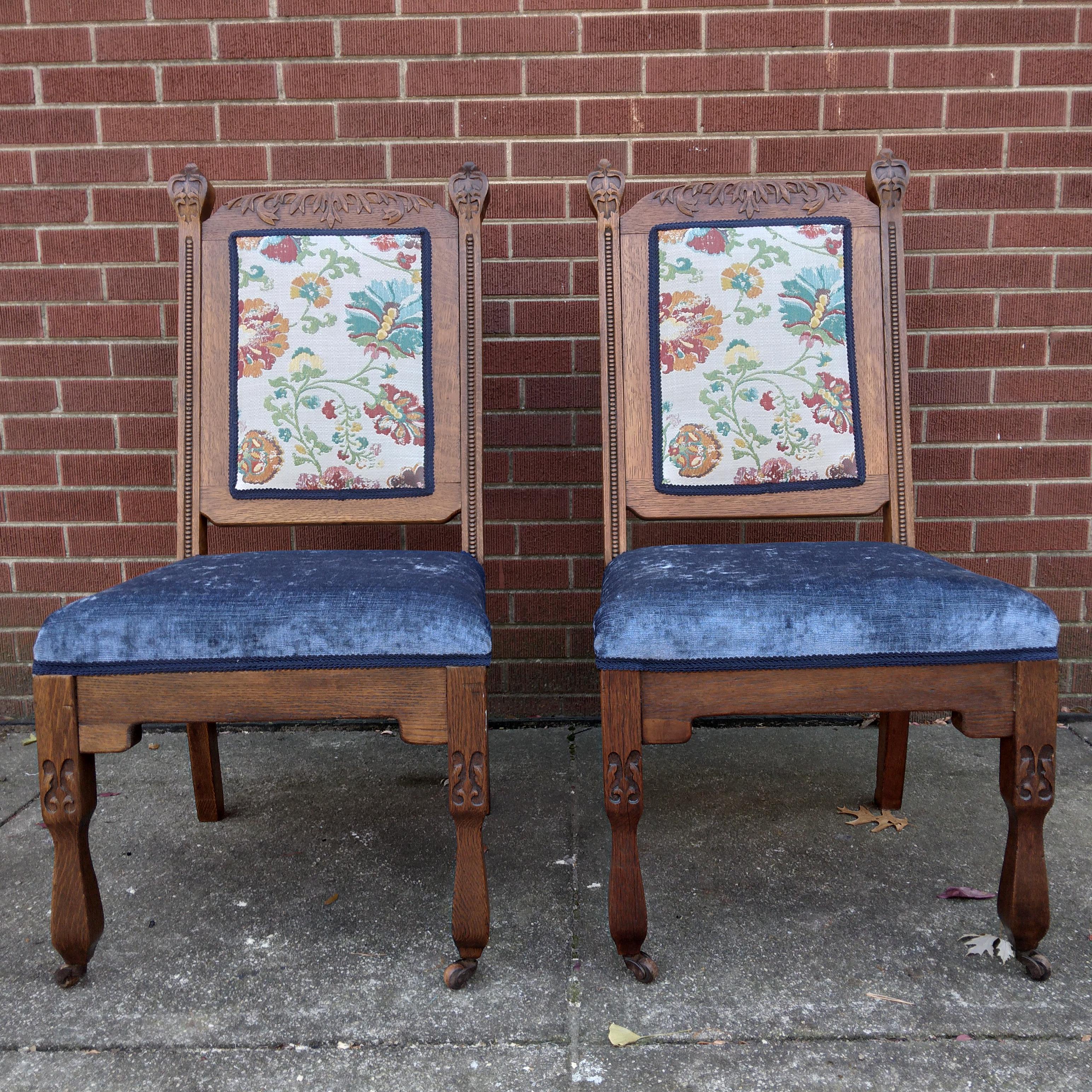 Pair of Eastlake-Style Side Chairs in Floral & Blue For Sale 1