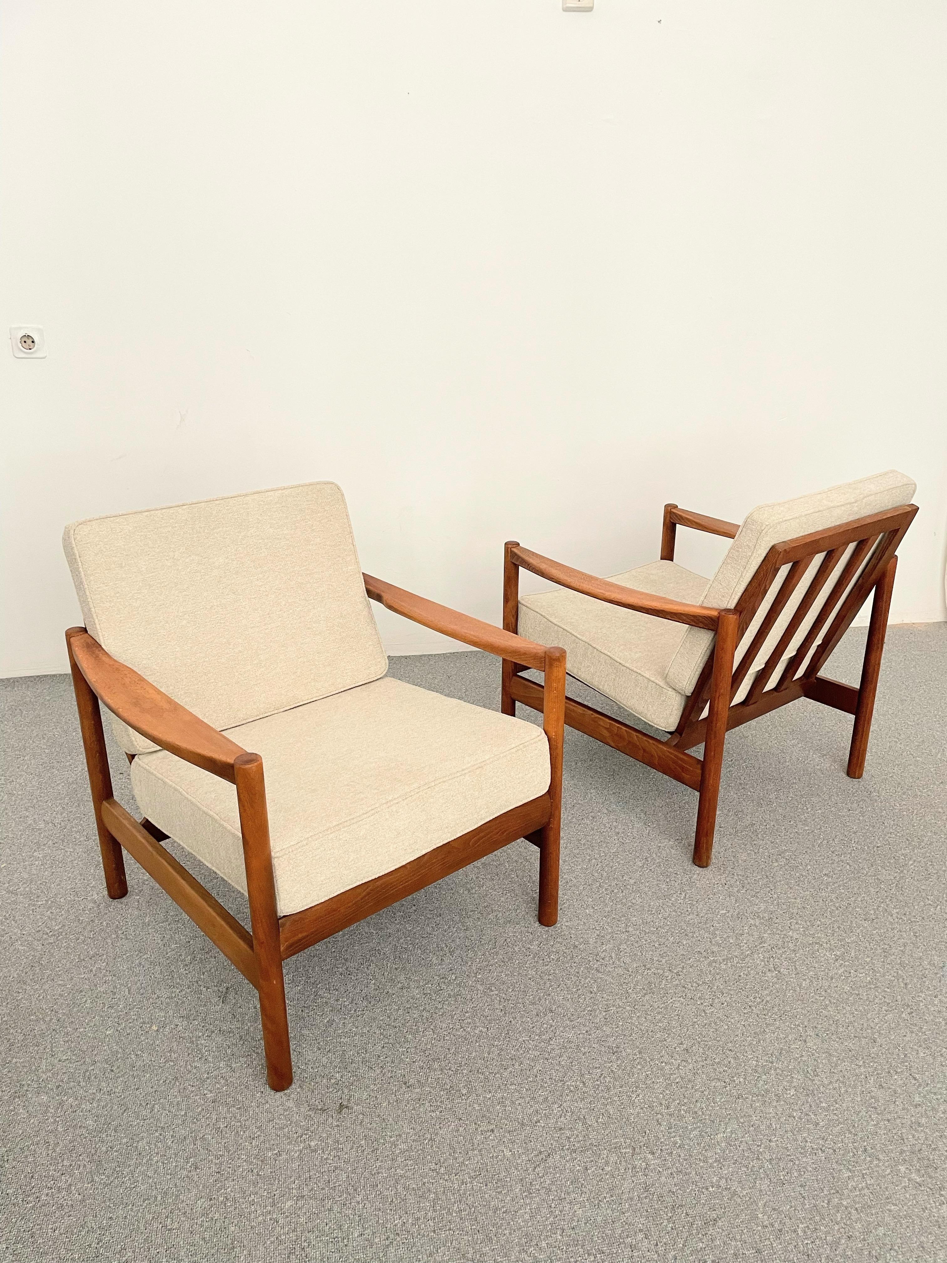 Stained Pair of Easy Armchairs by Wilhelm Knoll Germany, 1960s