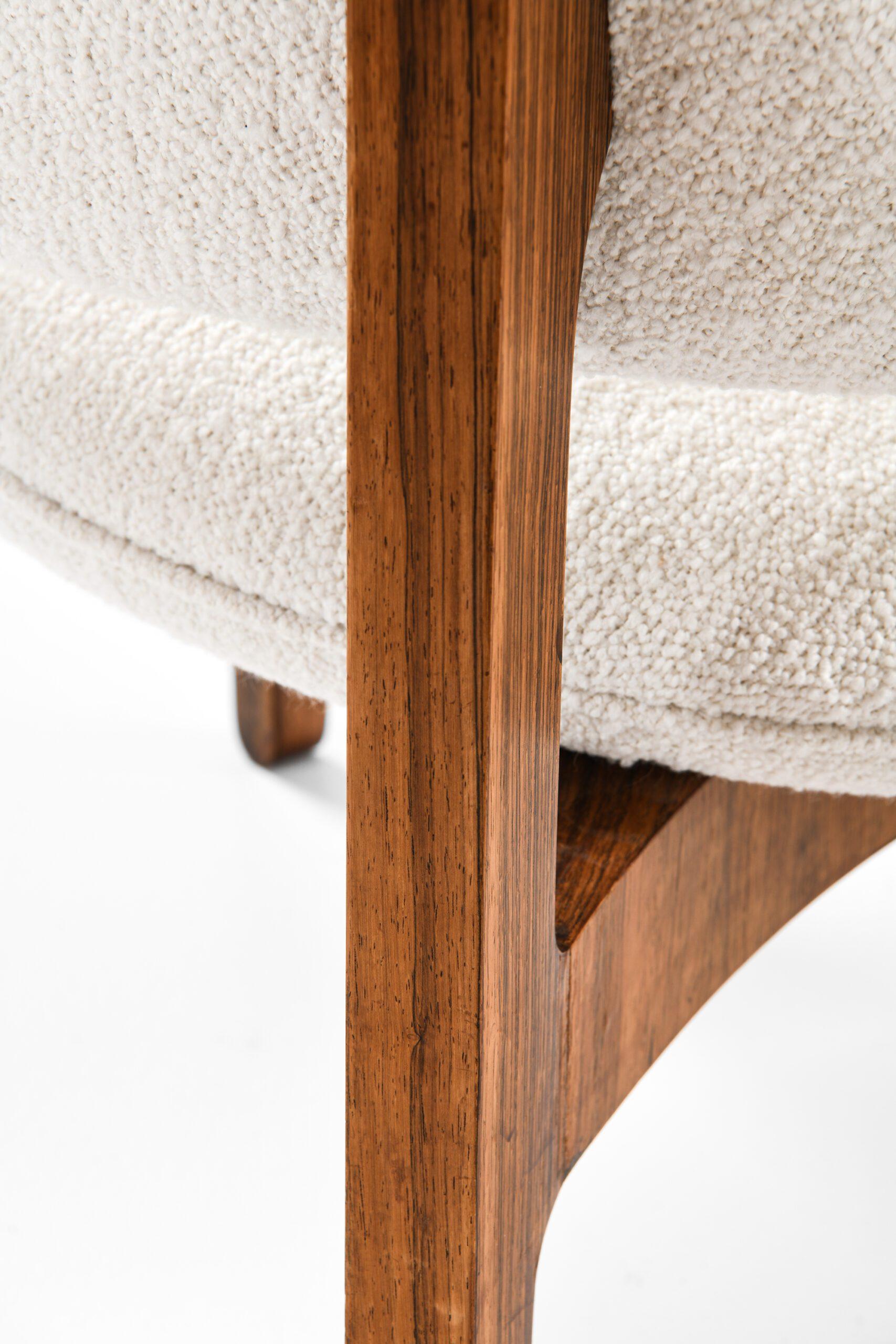 Bouclé Coppia di sedie e sgabelli in palissandro disegnati da Sven Ellekær, 1962 in vendita