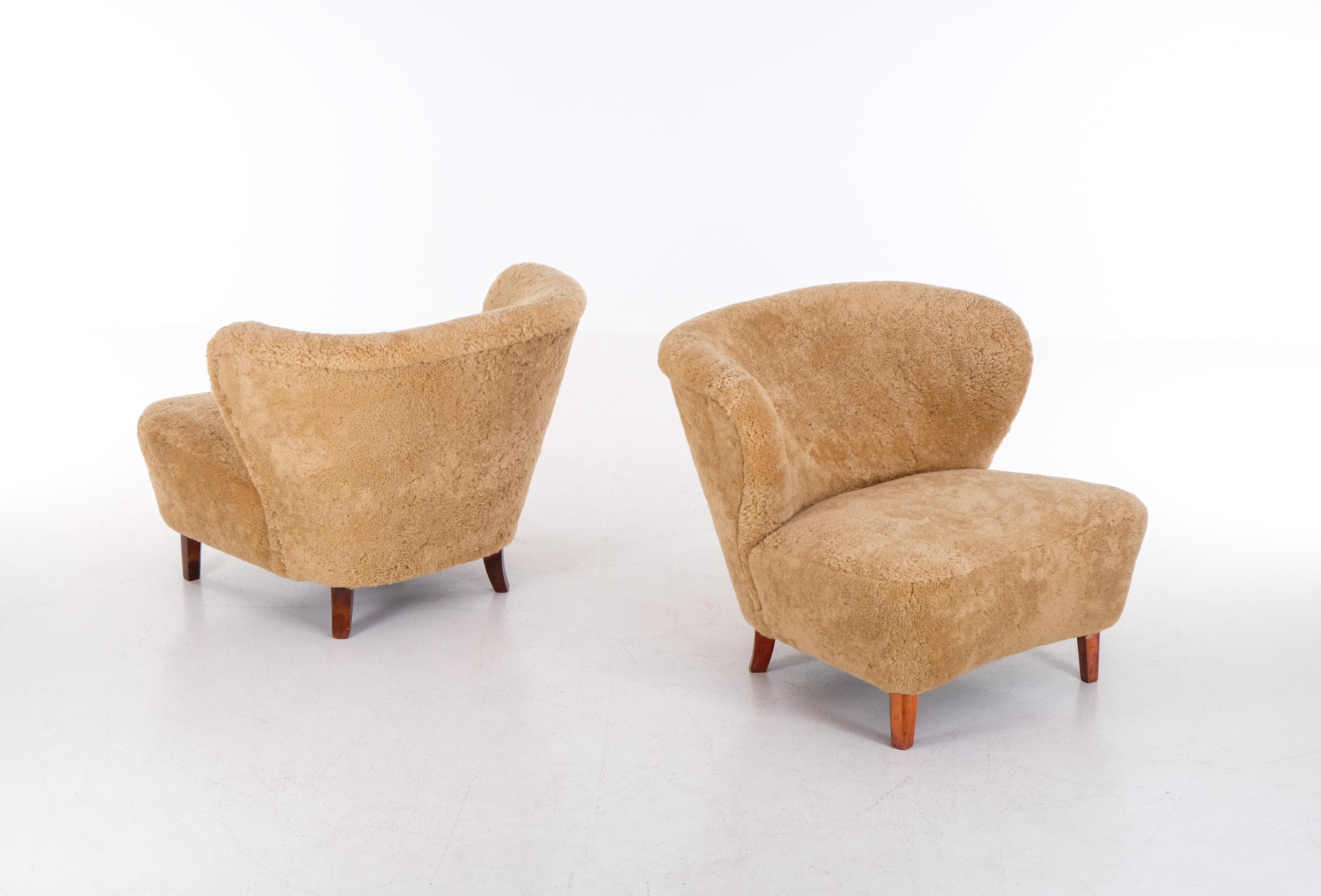 Scandinavian Modern Pair of Easy Chairs by AB Erik Ek's Snickerifabrik, Malmö, Sweden, 1940s For Sale