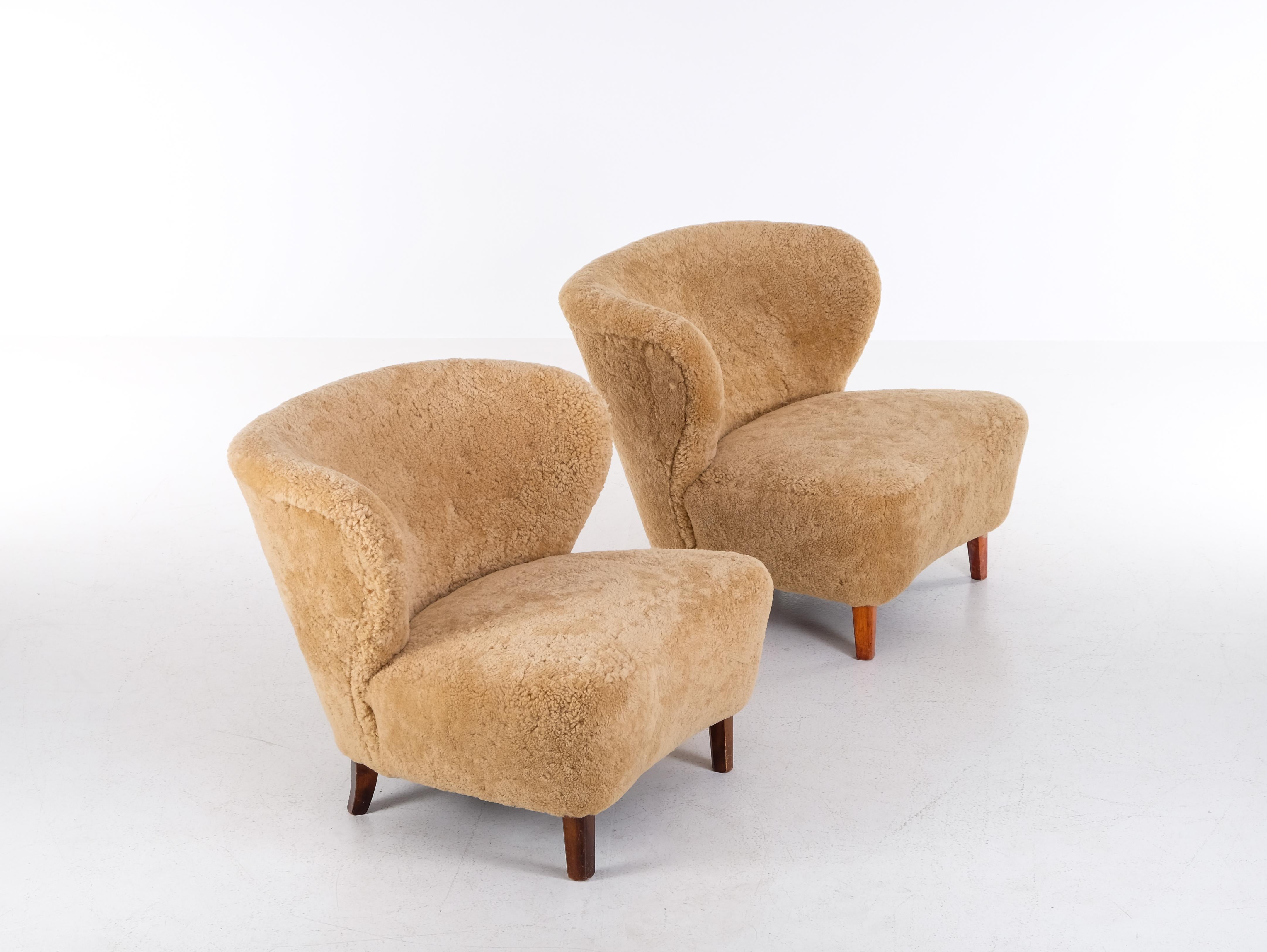 Sheepskin Pair of Easy Chairs by AB Erik Ek's Snickerifabrik, Malmö, Sweden, 1940s For Sale