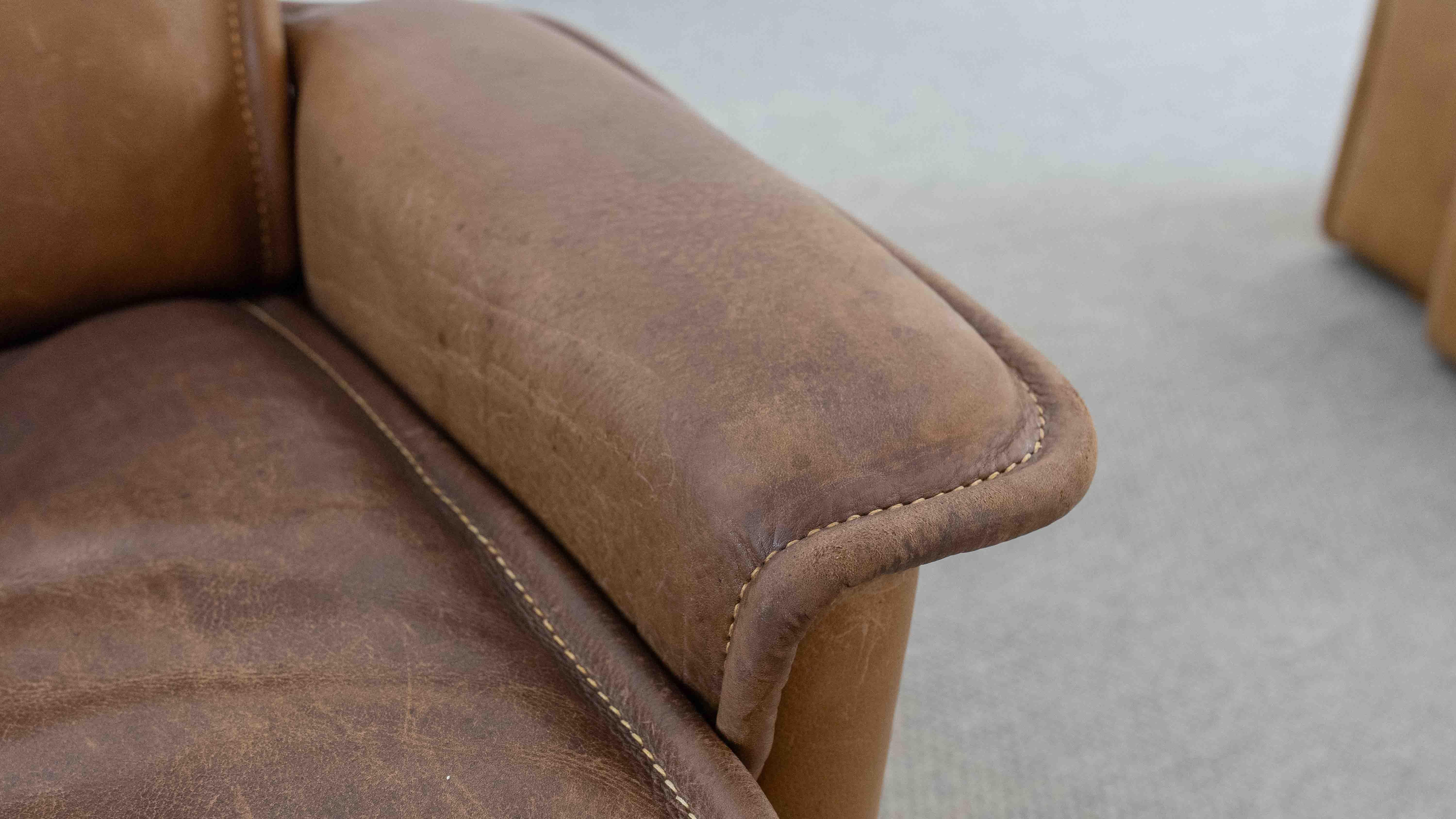 Paire de fauteuils de De Sede, Model No No 12 en cuir cognac, années 70 en vente 5