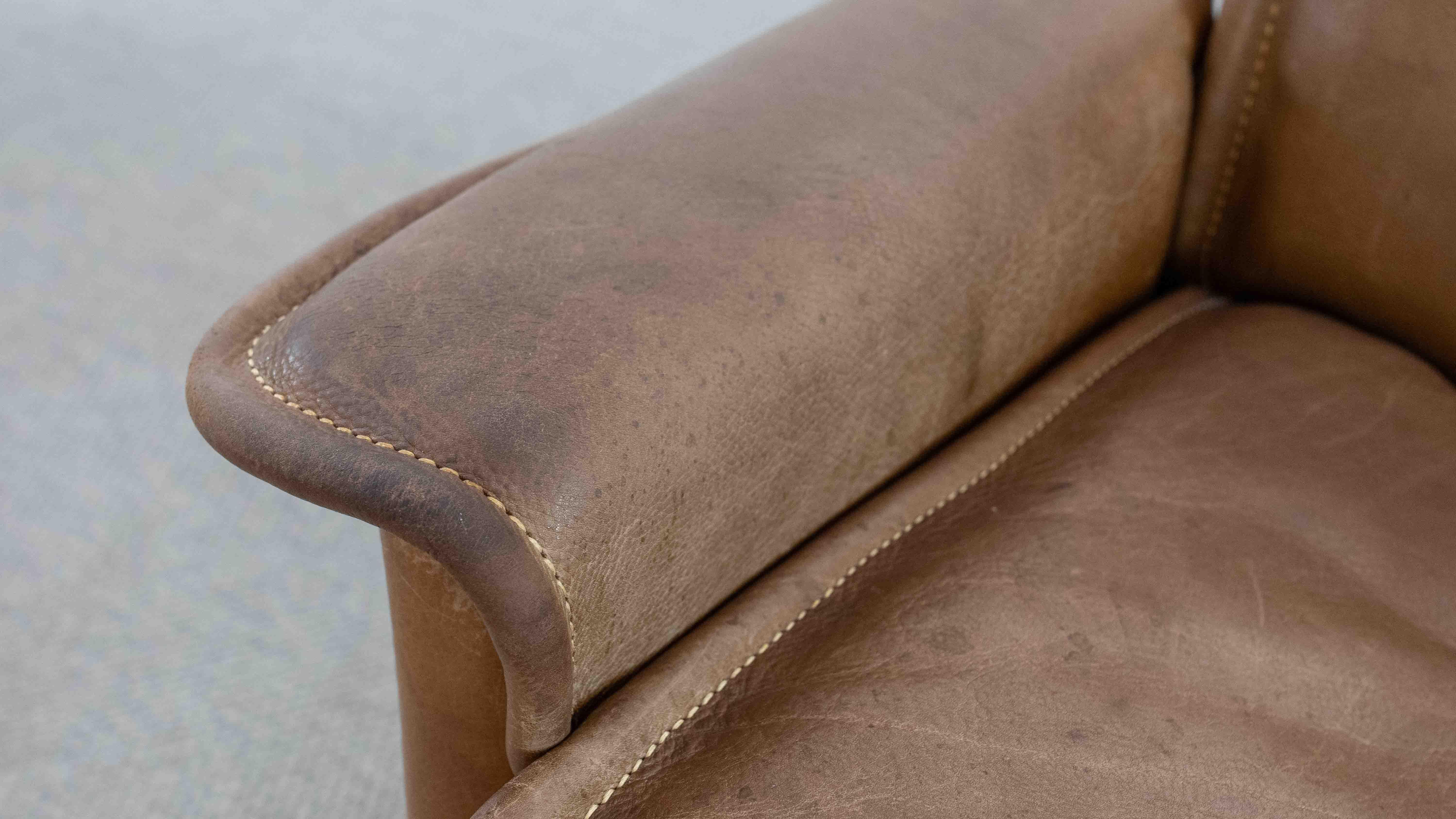 Paire de fauteuils de De Sede, Model No No 12 en cuir cognac, années 70 en vente 6