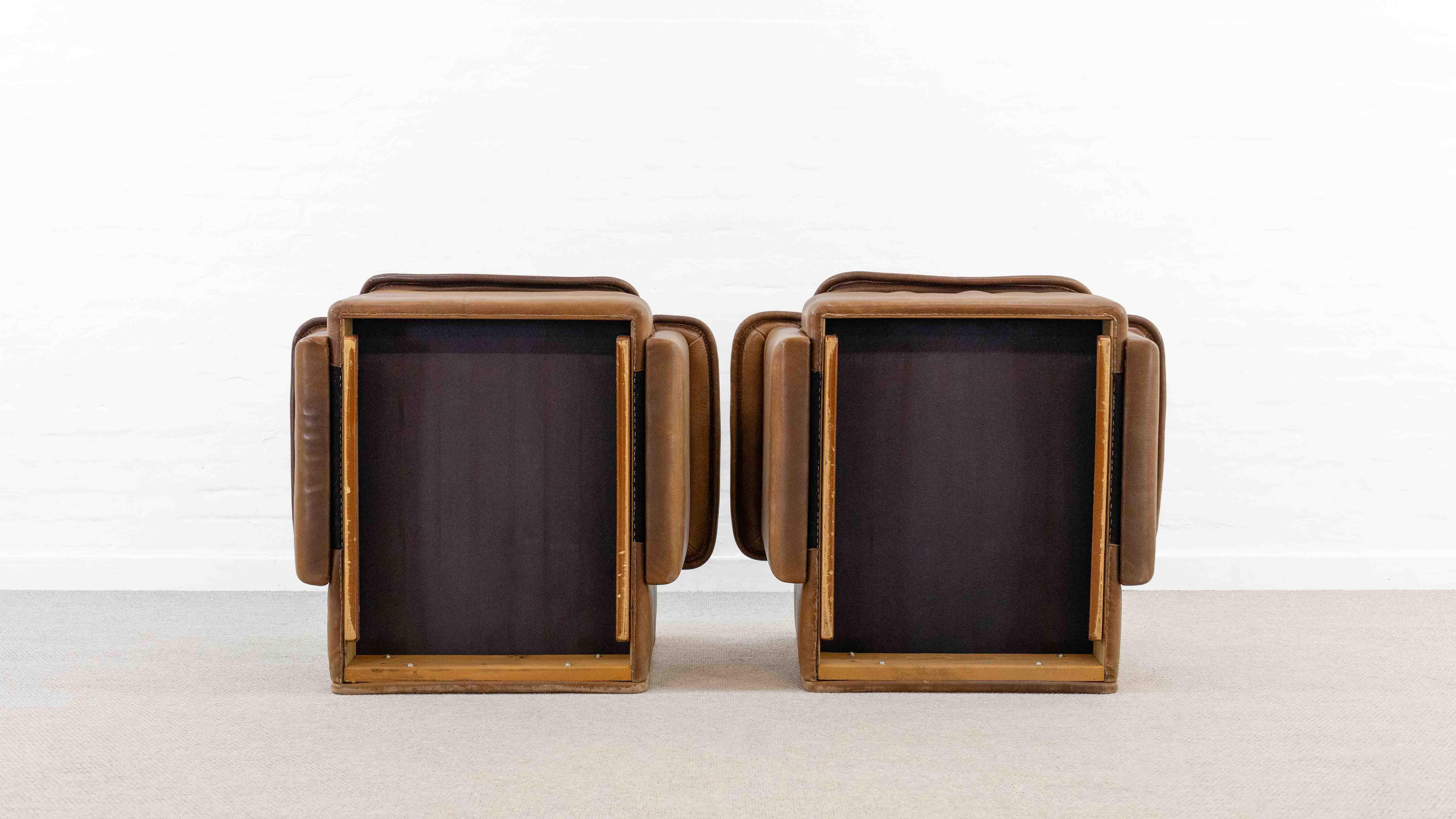 Paire de fauteuils de De Sede, Model No No 12 en cuir cognac, années 70 en vente 11