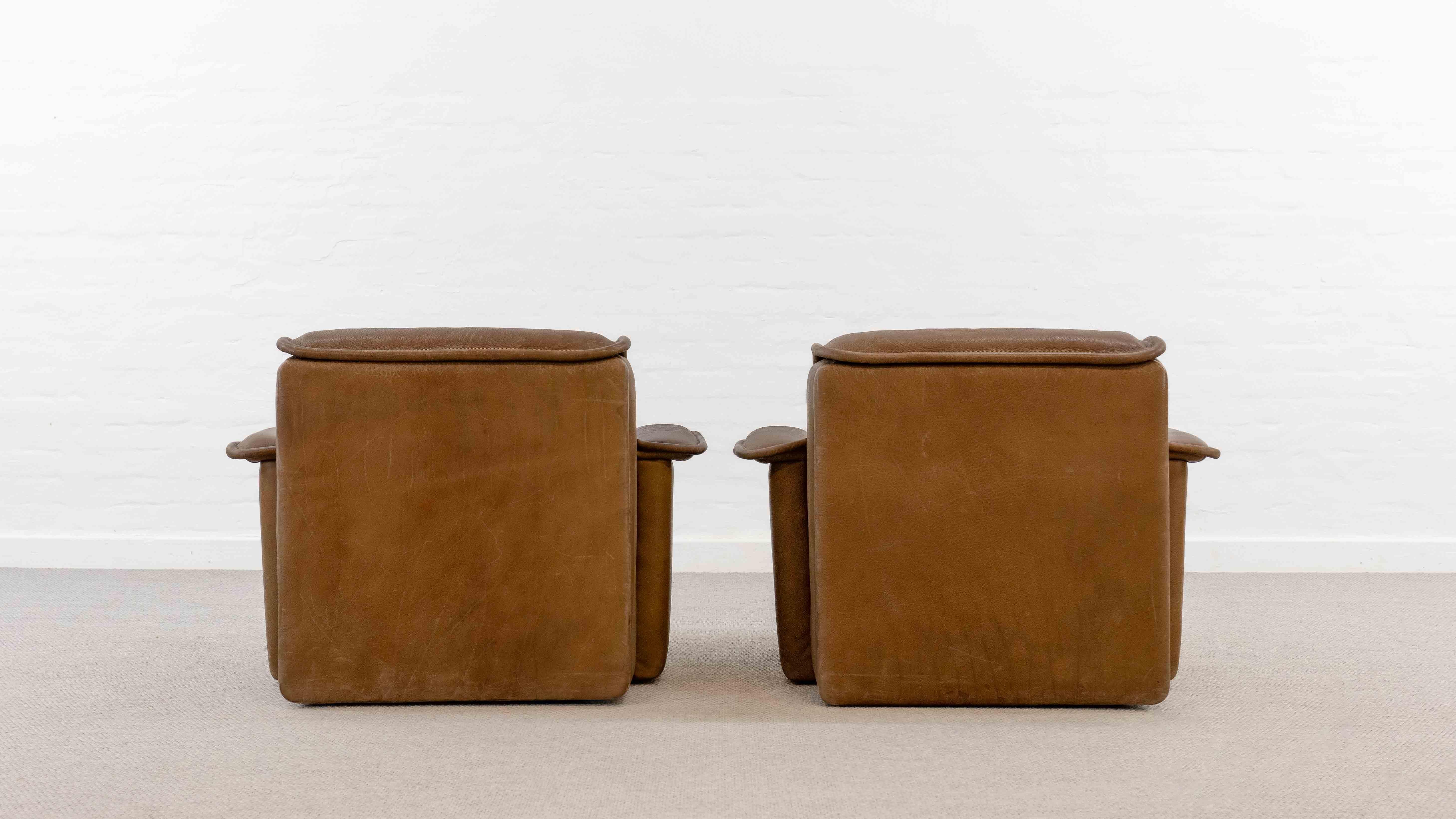 Suisse Paire de fauteuils de De Sede, Model No No 12 en cuir cognac, années 70 en vente
