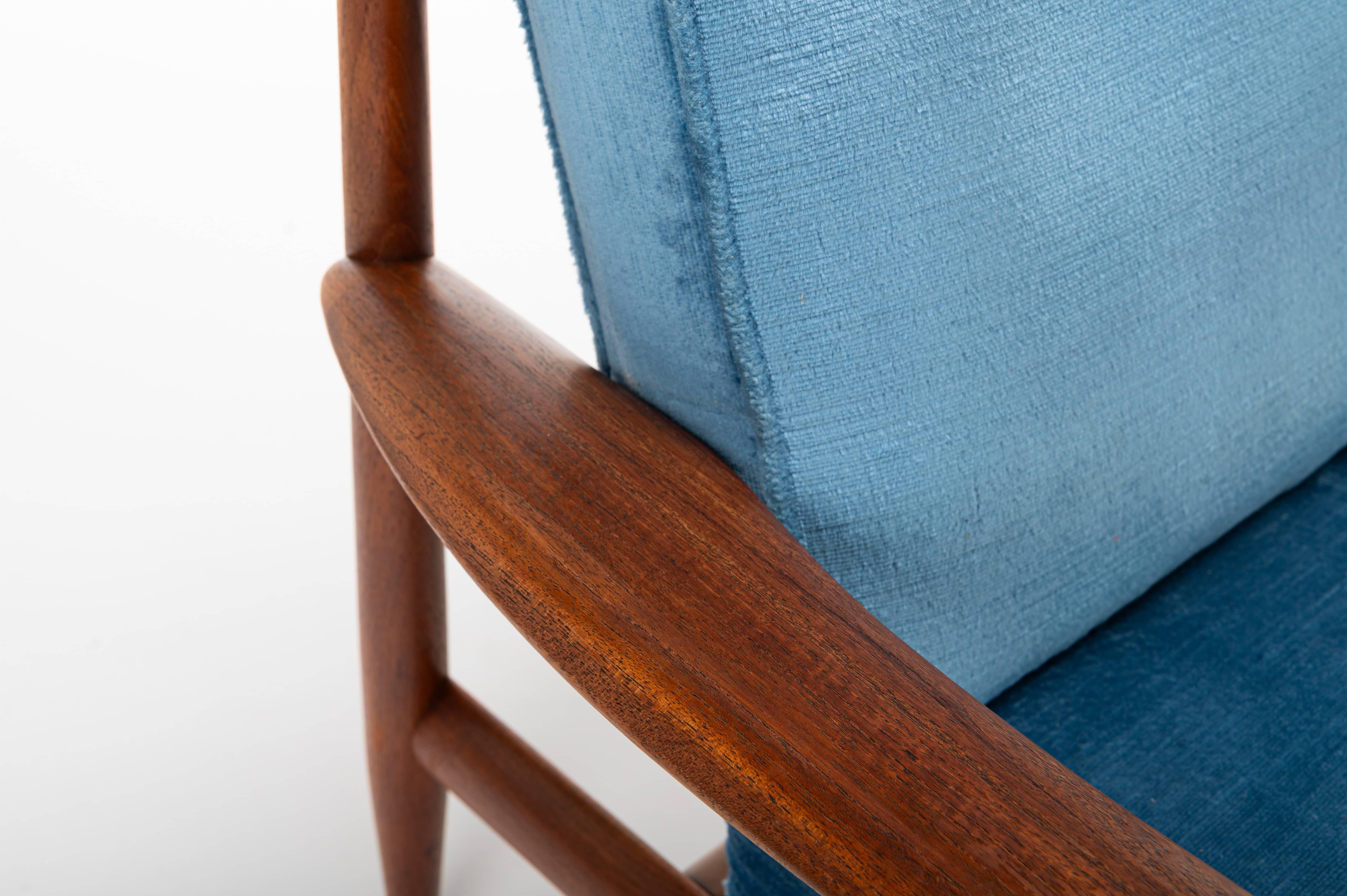 Pair of easy chairs by Grete Jalk for France & Daverkosen, Denmark 1962 For Sale 4
