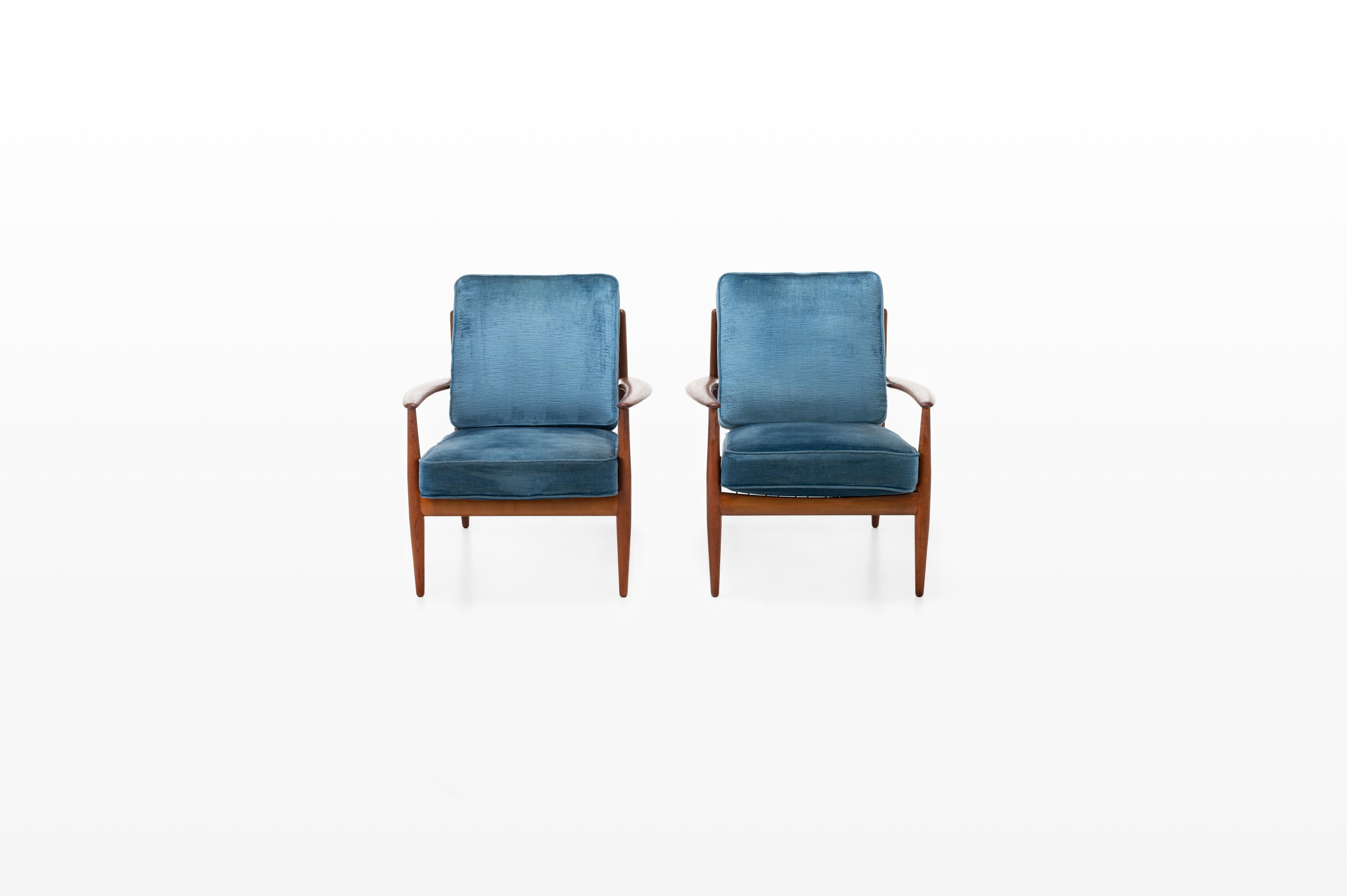 Scandinavian Modern Pair of easy chairs by Grete Jalk for France & Daverkosen, Denmark 1962 For Sale