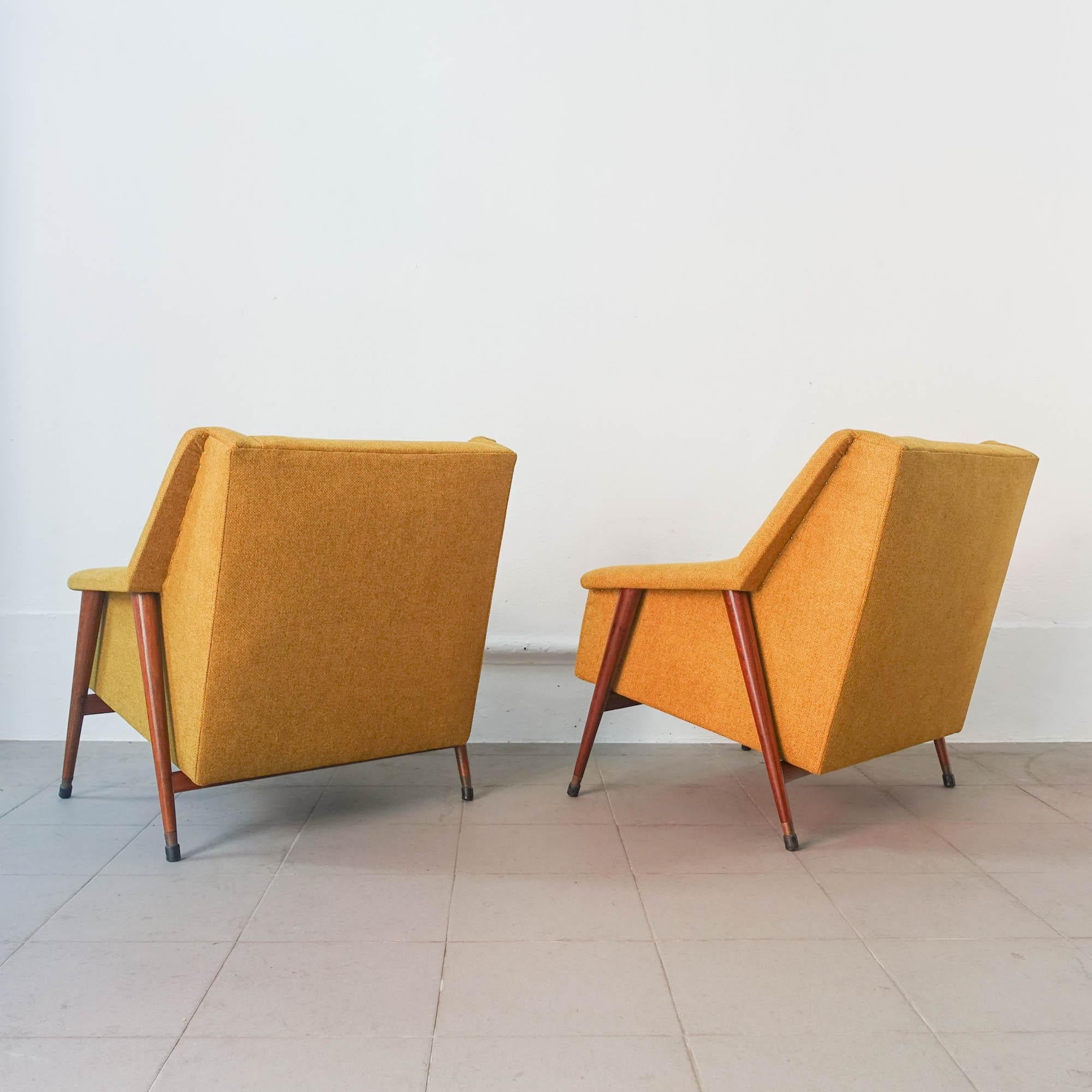 Mid-20th Century Pair of Easy Chairs, by José Espinho for Olaio, 1959 For Sale