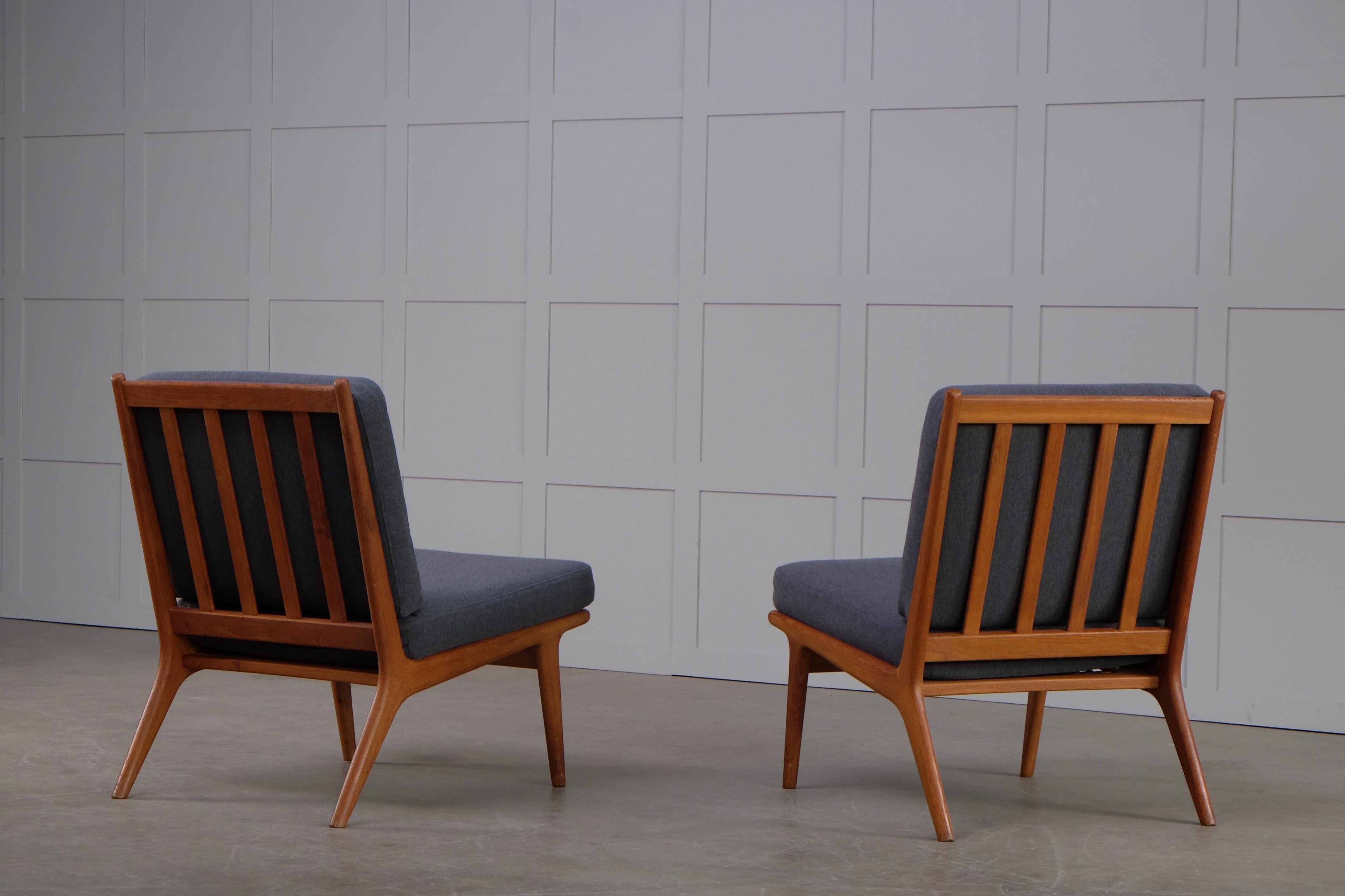 Ein Paar Sessel ohne Armlehne von Karl-Erik Ekselius, Schweden, 1960er Jahre im Zustand „Gut“ im Angebot in Stockholm, SE