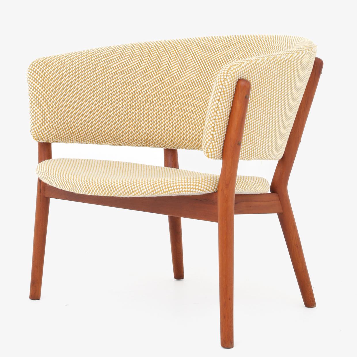 ND 83 - Pair of easy chairs in teak with new yellow textile (Sisu, colour 0405). Nanna Ditzel / Søren Willadsen.
