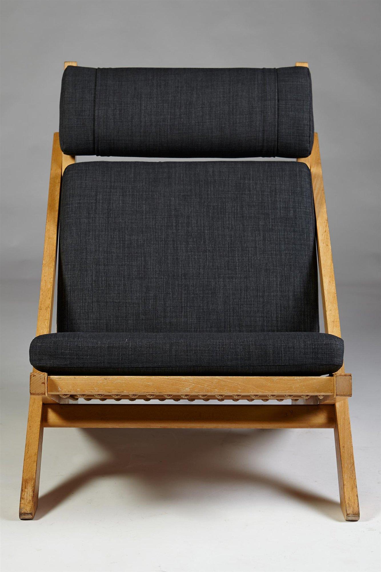 Wool Pair of Easy Chairs 