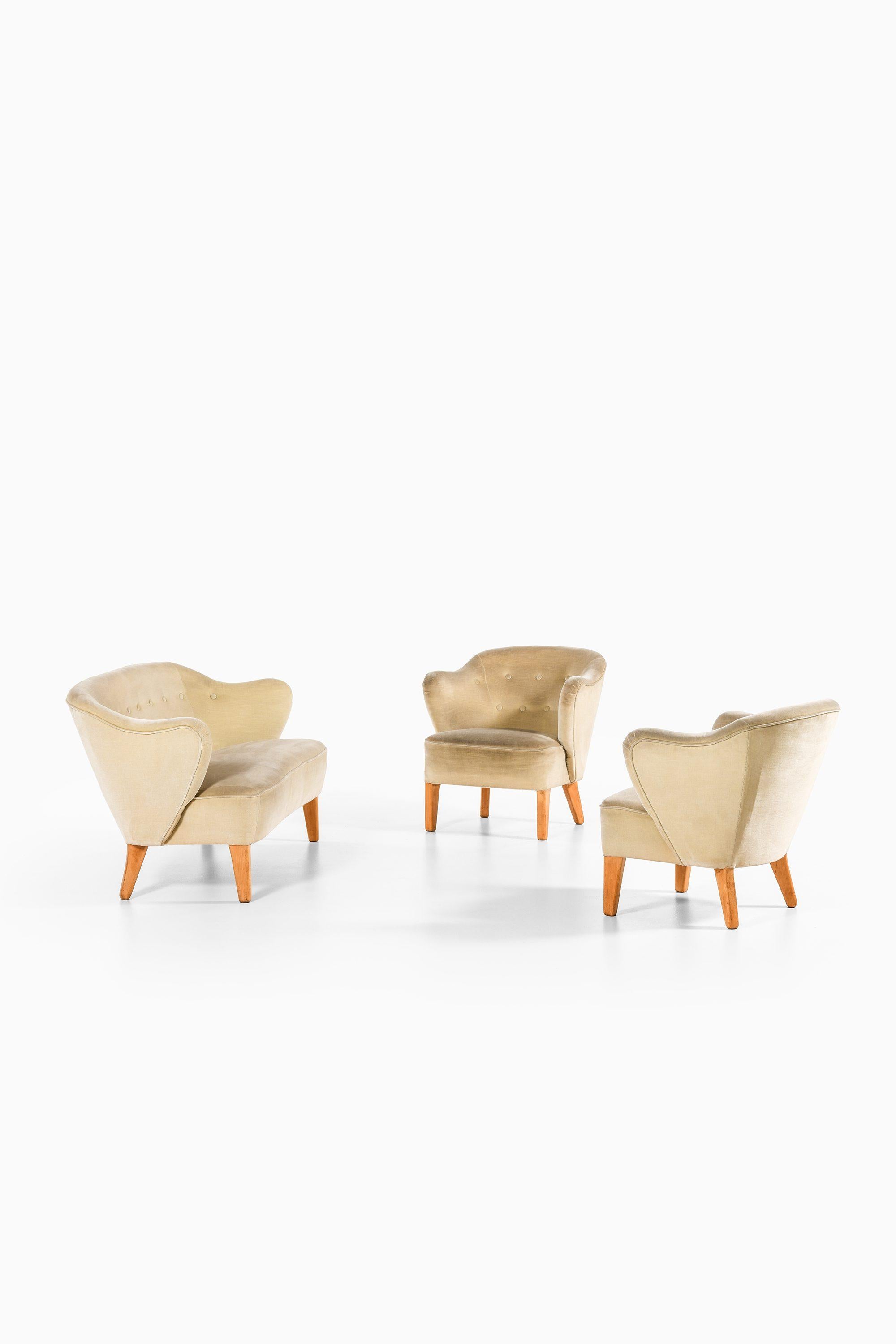 Coppia di poltrone con gambe in frassino e mohair in velluto di Flemming Lassen, anni 40 in vendita 3