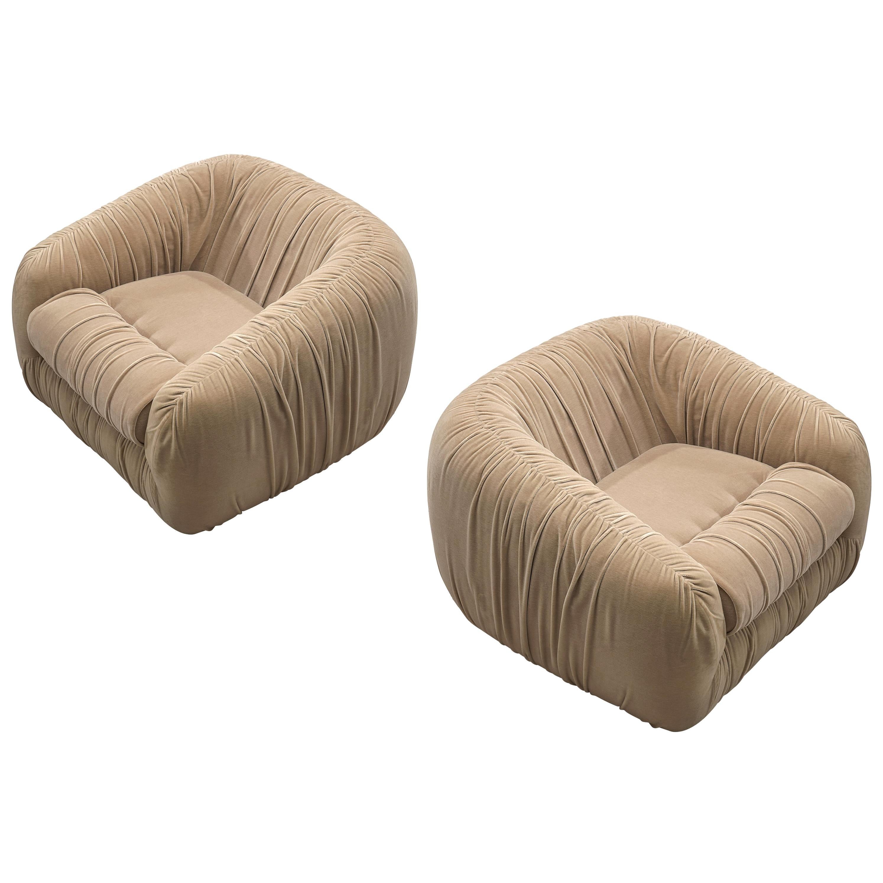 Pair of Easy Chairs in Beige Upholstery by Airborne