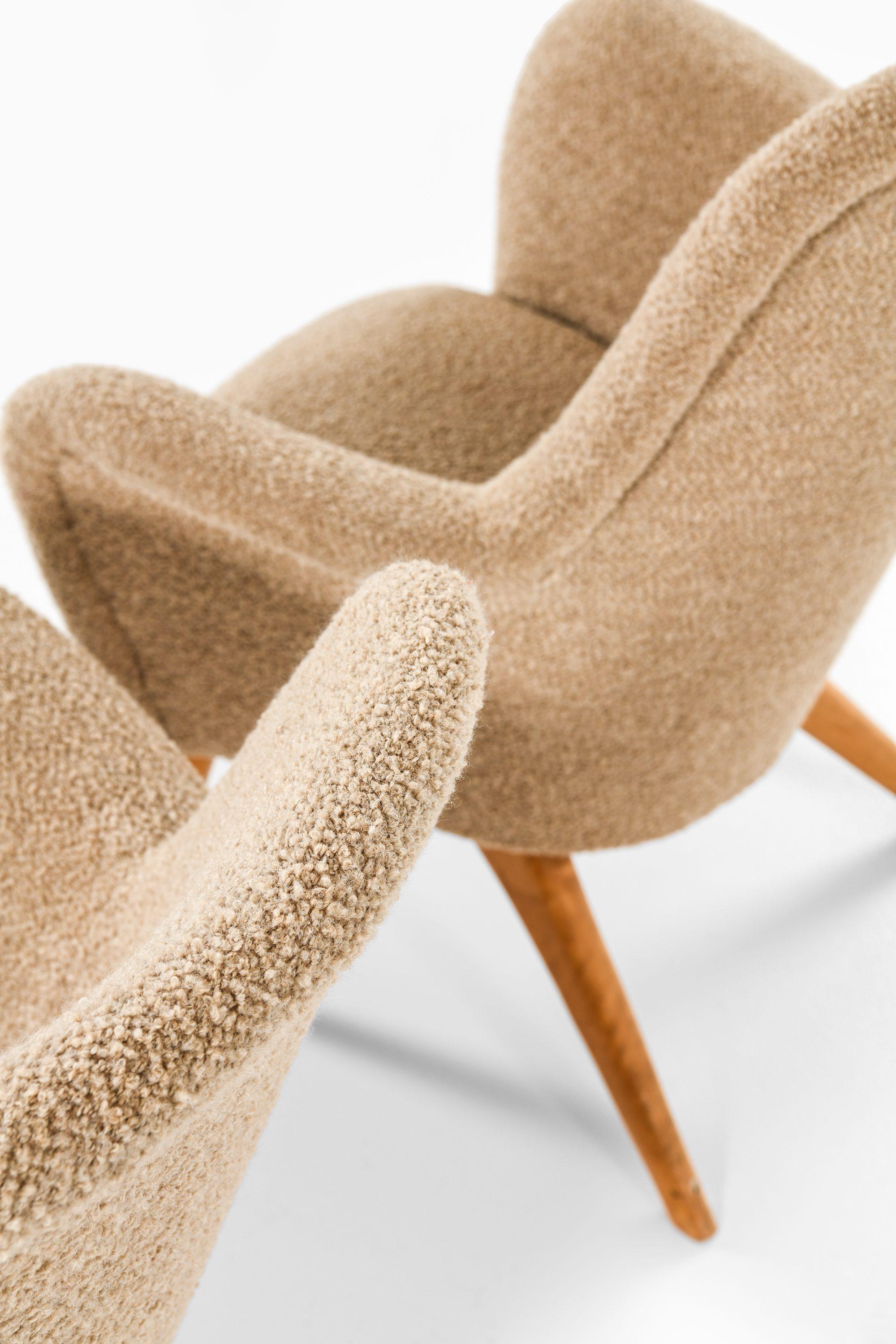 Pair of Easy Chairs in Birch, Newly Reupholstered in Wool Fabric, 1950's In Good Condition For Sale In Limhamn, Skåne län