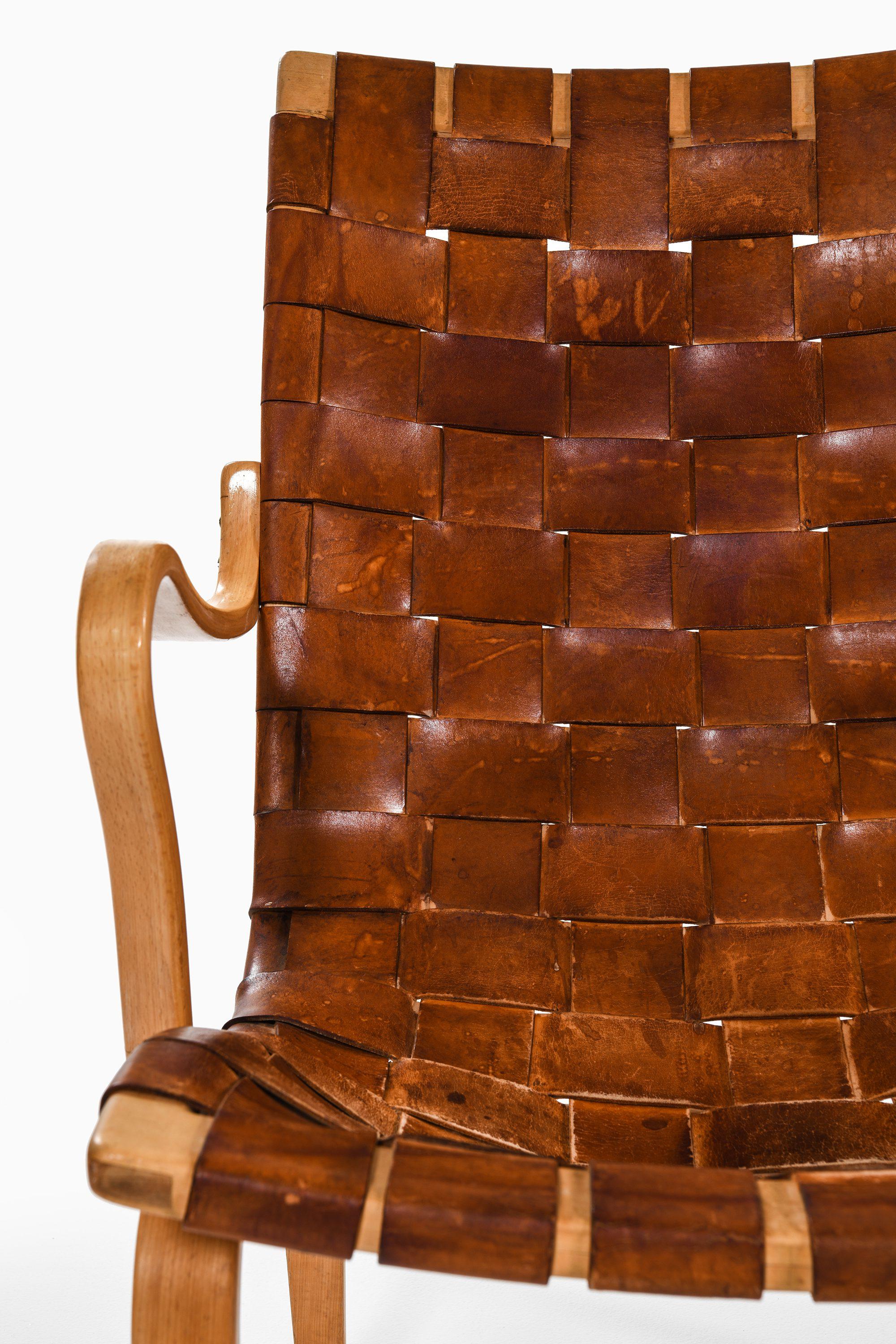 Paire de fauteuils en bouleau et sangles en cuir d'origine de Bruno Mathsson, 1968 Bon état - En vente à Limhamn, Skåne län