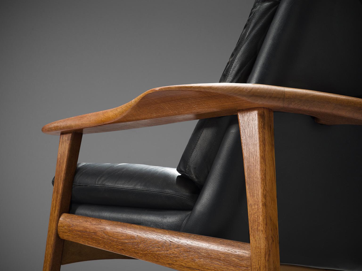 Mid-20th Century Pair of Easy Chairs in Black Leather and Teak, Denmark, 1960s