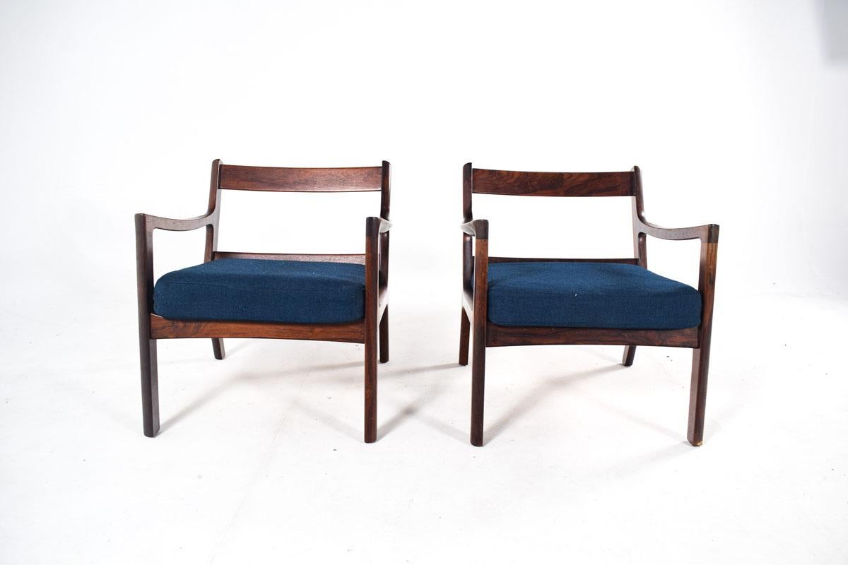 Pair of Easy Chairs in Rosewood by Ole Wanscher for France & Son, 1950s In Good Condition In Lisboa, Lisboa