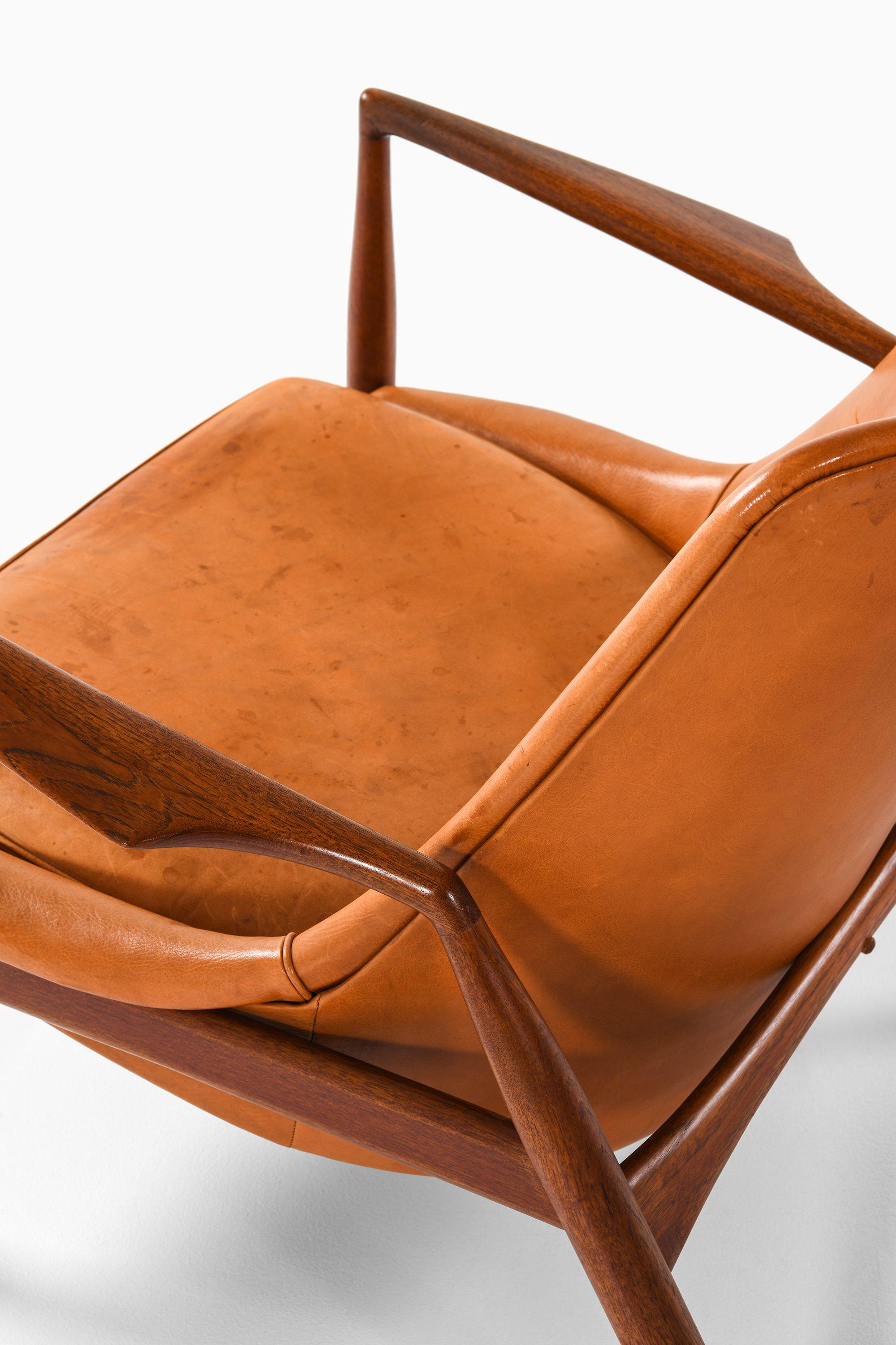 Pair of Easy Chairs in Teak and Leather by Ib Kofod-Larsen, 1950s For Sale 5