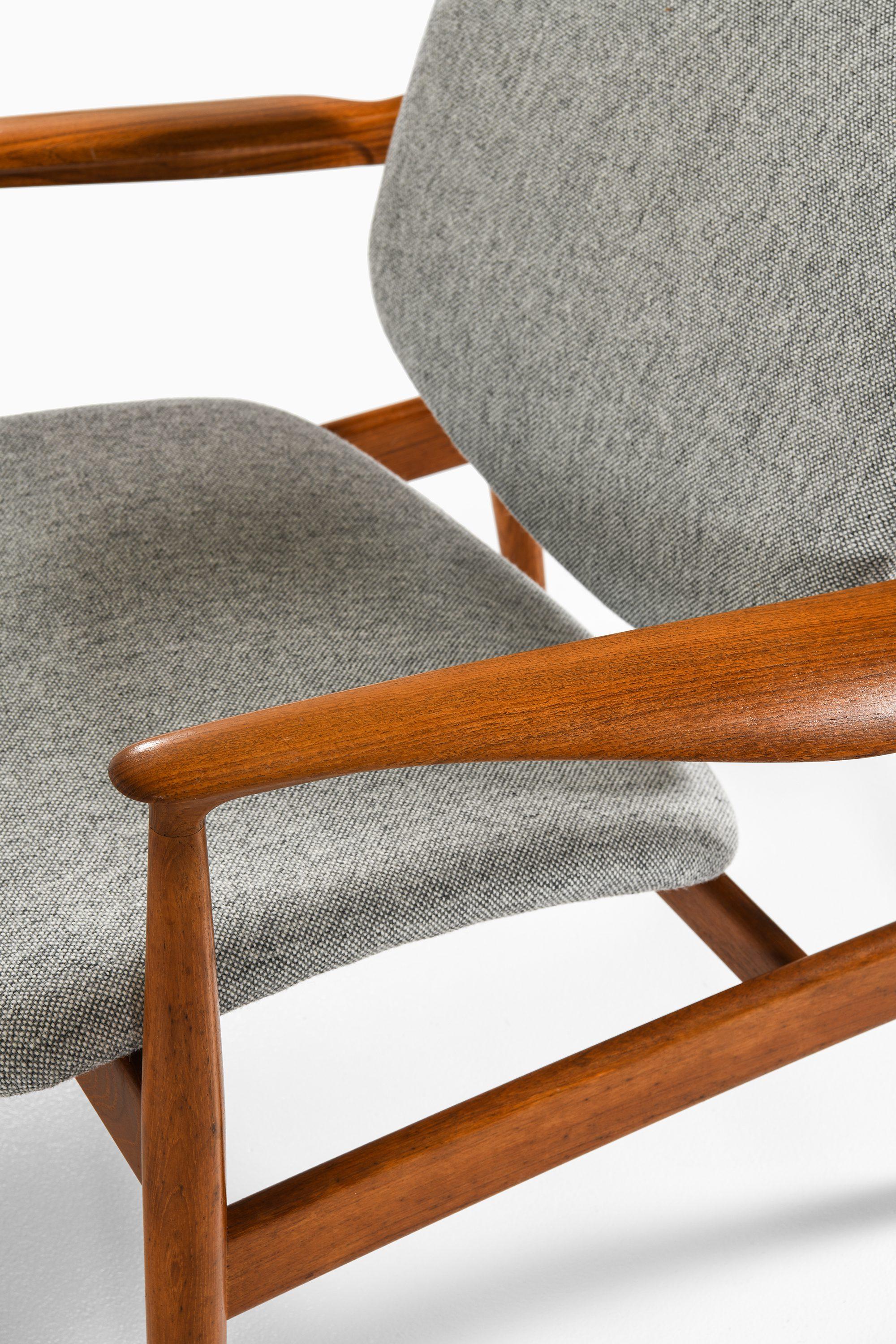 Coppia di sedie Easy Chair in teak e rivestite in tessuto Kvadrat di Finn Juhls, 1956 in vendita 3