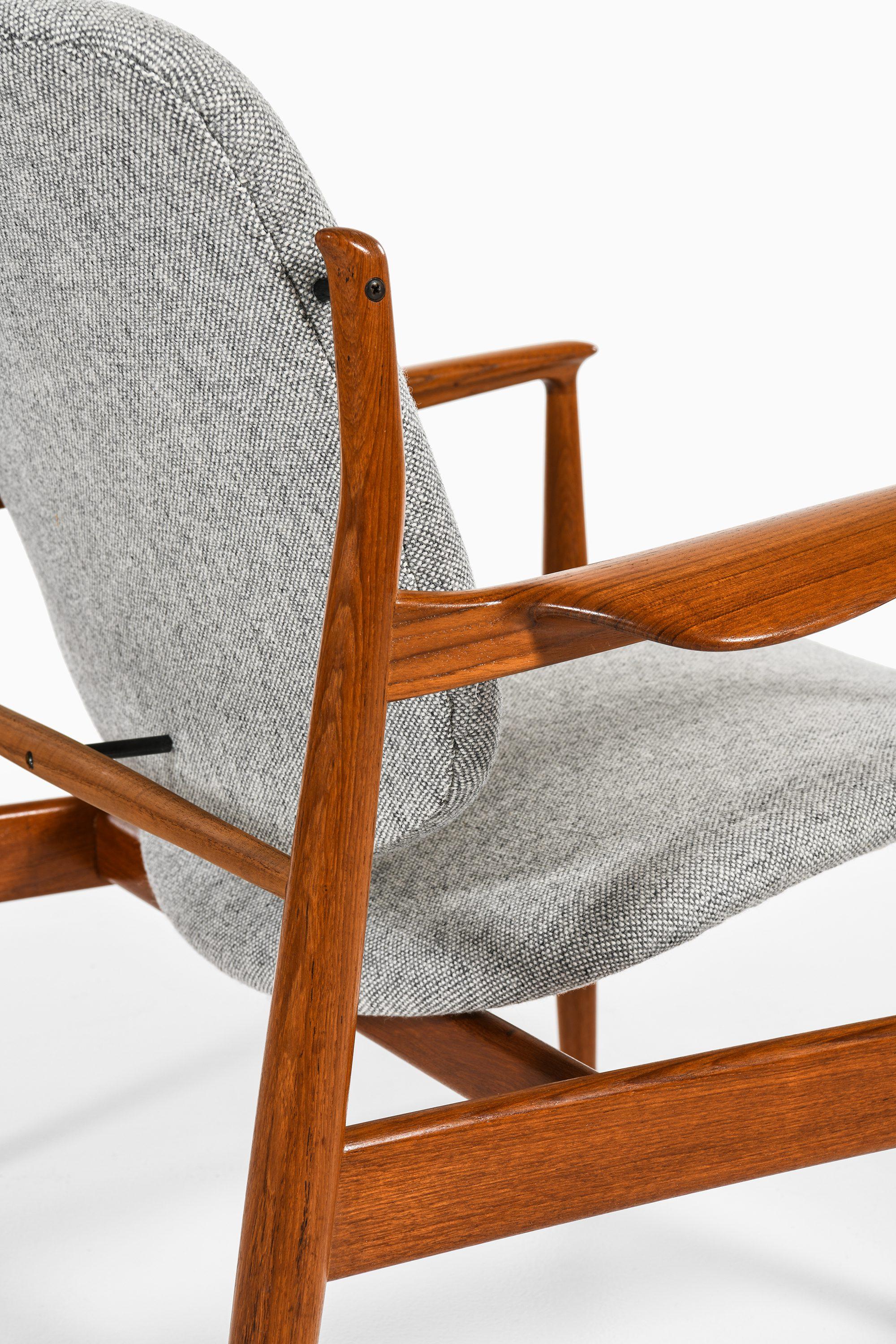 Coppia di sedie Easy Chair in teak e rivestite in tessuto Kvadrat di Finn Juhls, 1956 in vendita 2