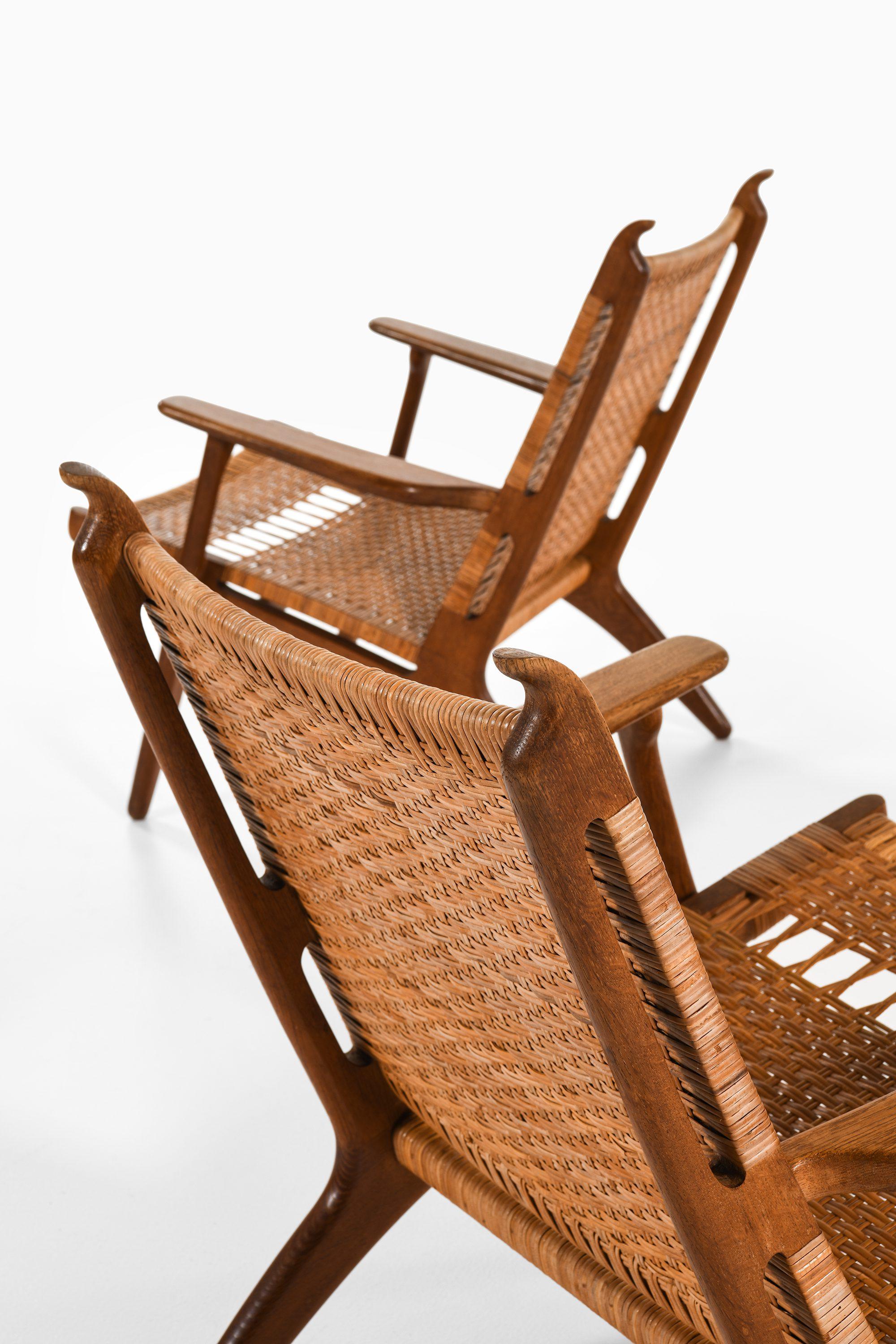 Danese Coppia di poltrone modello CH-27 in Oak, canna intrecciata di Hans Wegner, 1949 in vendita