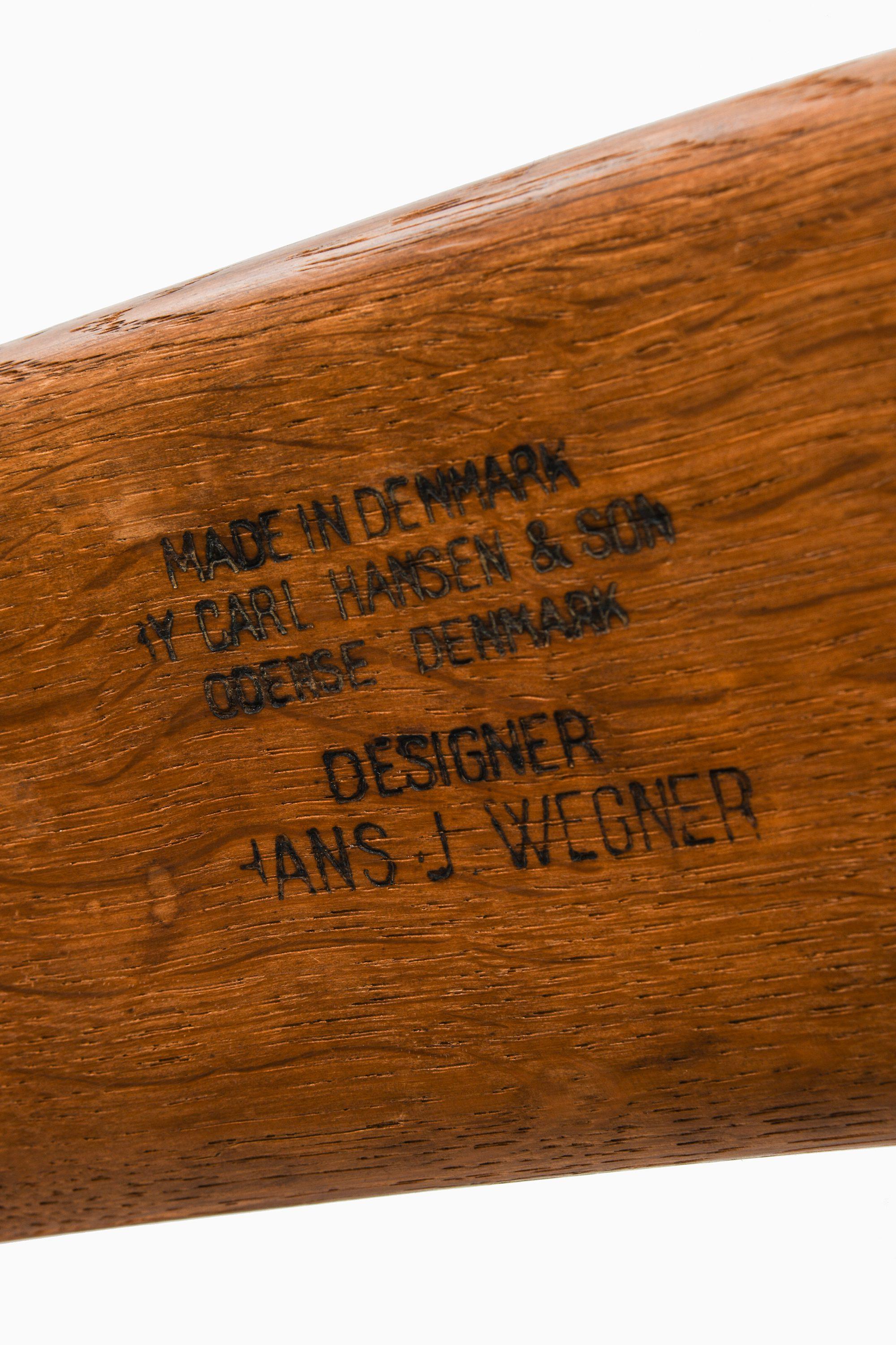 Coppia di poltrone modello CH-27 in Oak, canna intrecciata di Hans Wegner, 1949 in vendita 1