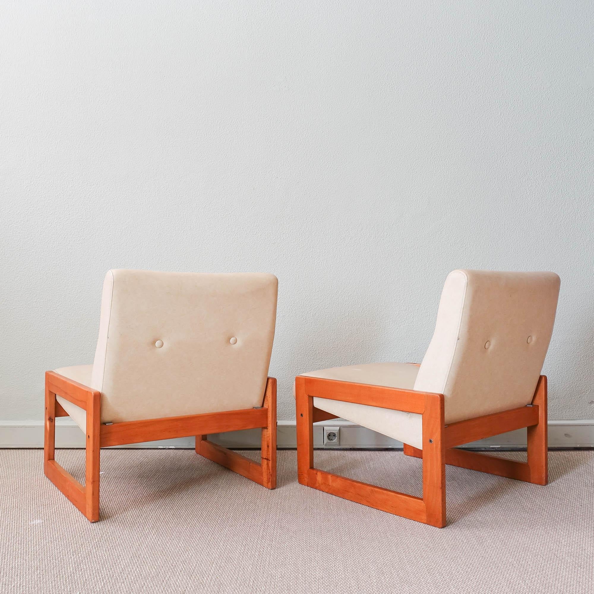 Portuguese Pair of Easy Chairs, Model Espinho, by José Espinho for Olaio, 1973 For Sale