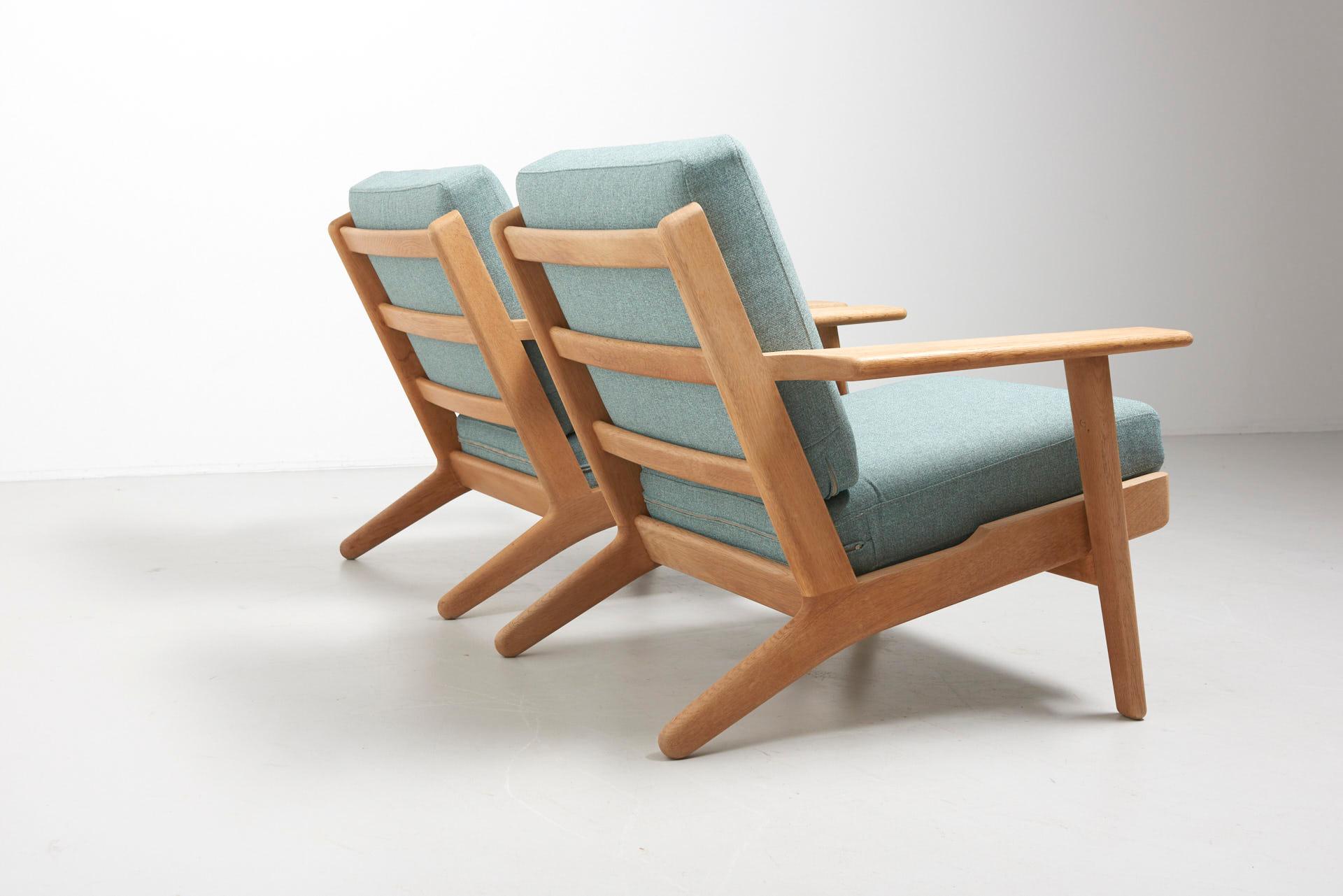 Danish Pair of Easy Chairs Model GE-290 by Hans Wegner, 1953