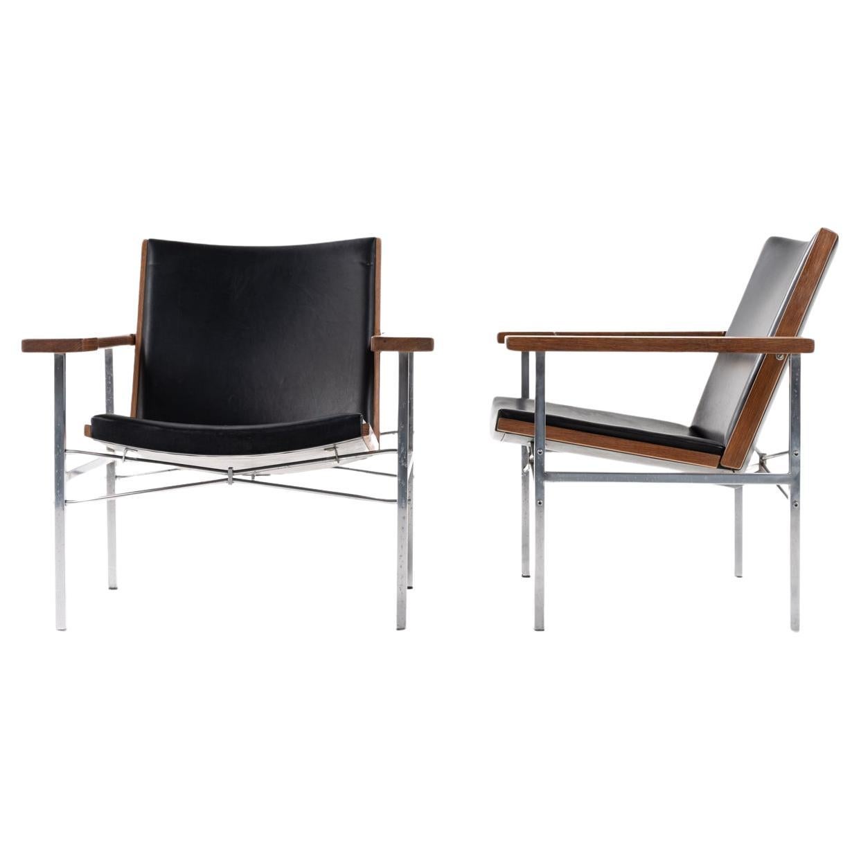 Pair of easy chairs model JH 703 by Hans J. Wegner For Sale
