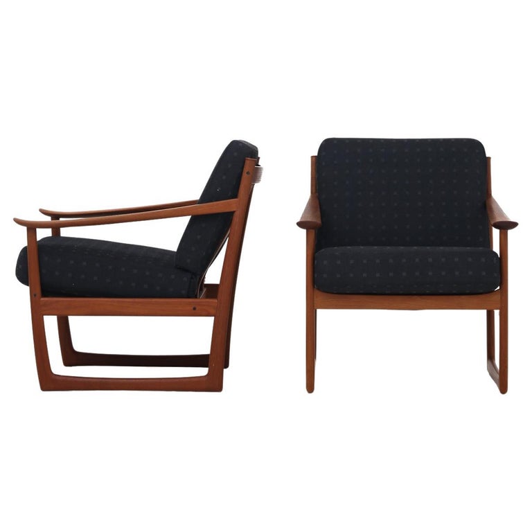 Pair of Easychairs by Peter Hvidt and Orla M. Nielsen For Sale at 