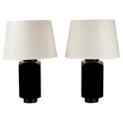 Paar 'Ébène' Tischlampen mit Pergamentschirmen von Design Frères