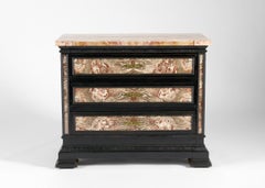 Coppia di commodes ebanizzate e rivestite in marmo, inizio XX secolo