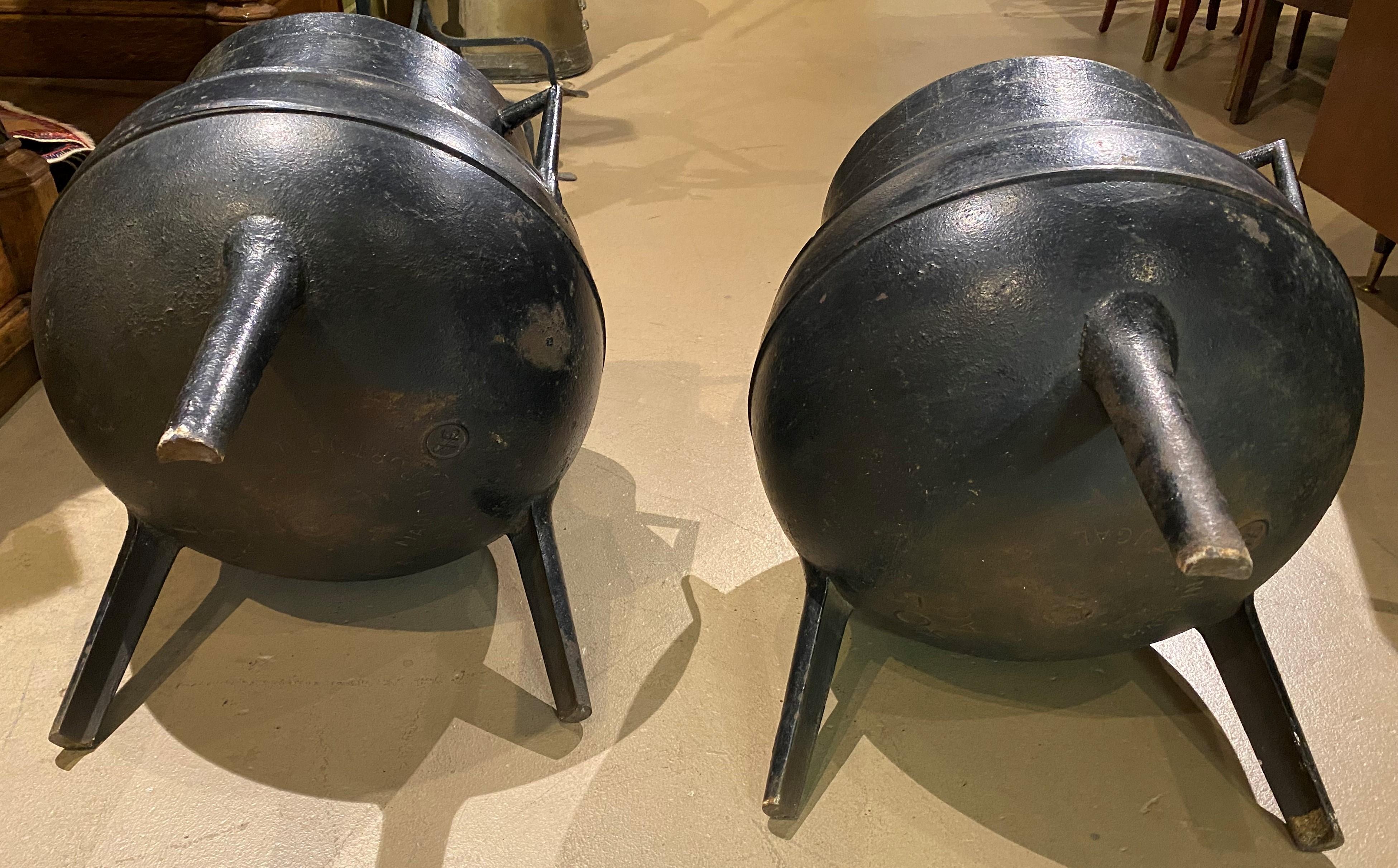Pair of Ebonized Cast Iron Handled Cauldrons with Tripod Feet In Good Condition For Sale In Milford, NH