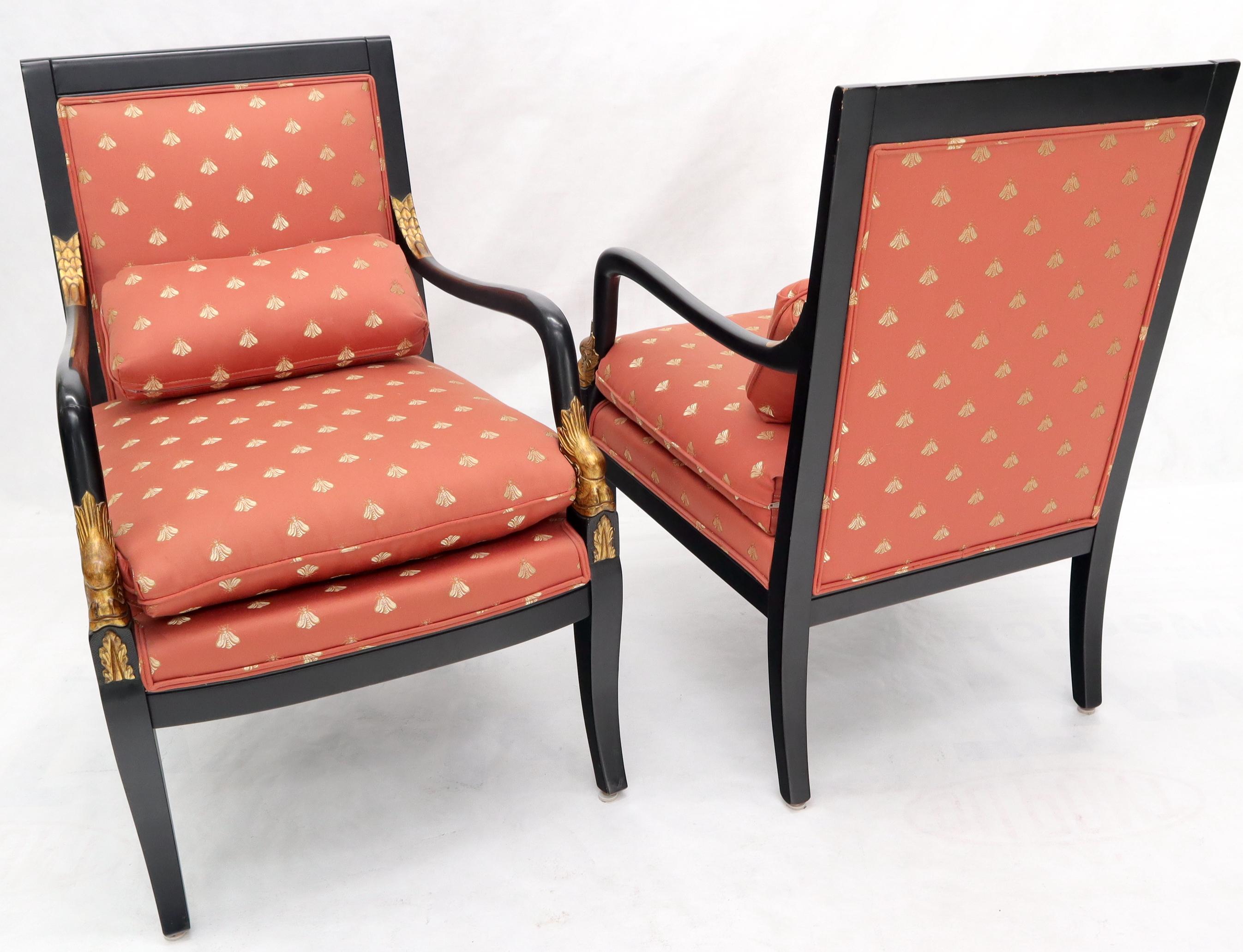Neoklassizistisches Sesselpaar mit ebonisierten, goldverzierten Schnitzrahmen im Angebot 3