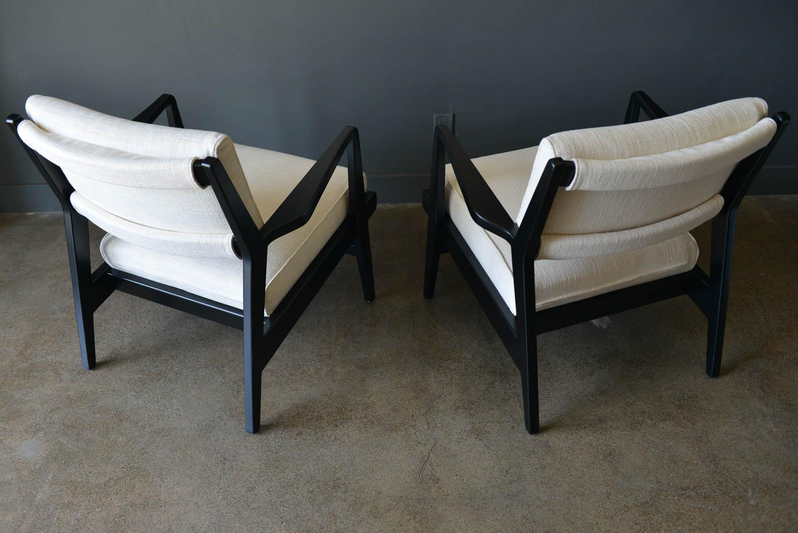 Mid-20th Century Pair of Ebonized Lounge Chairs by Jens Risom, ca. 1965
